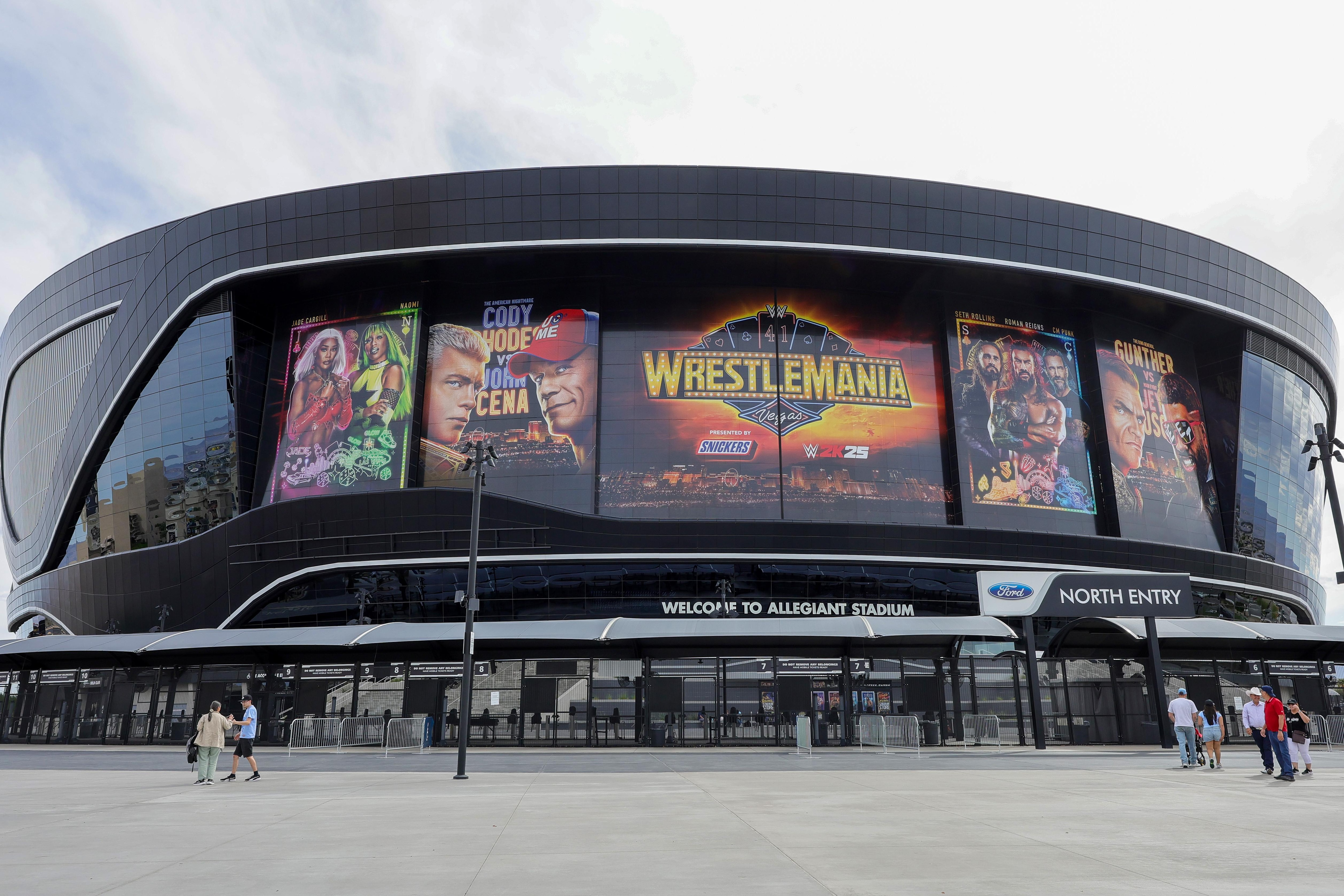 WrestleMania 41 - Previews