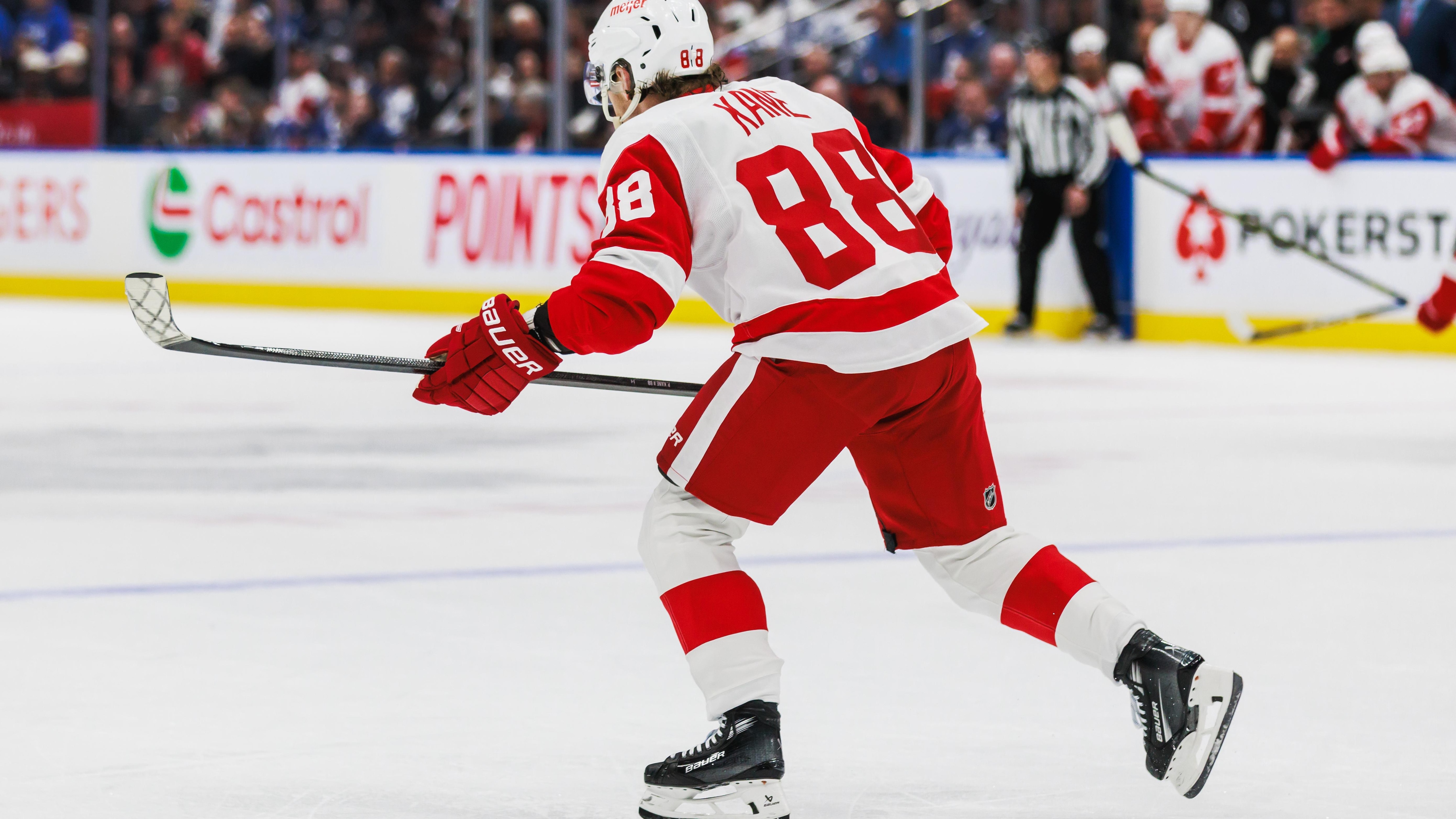 NHL: APR 17 Red Wings at Maple Leafs