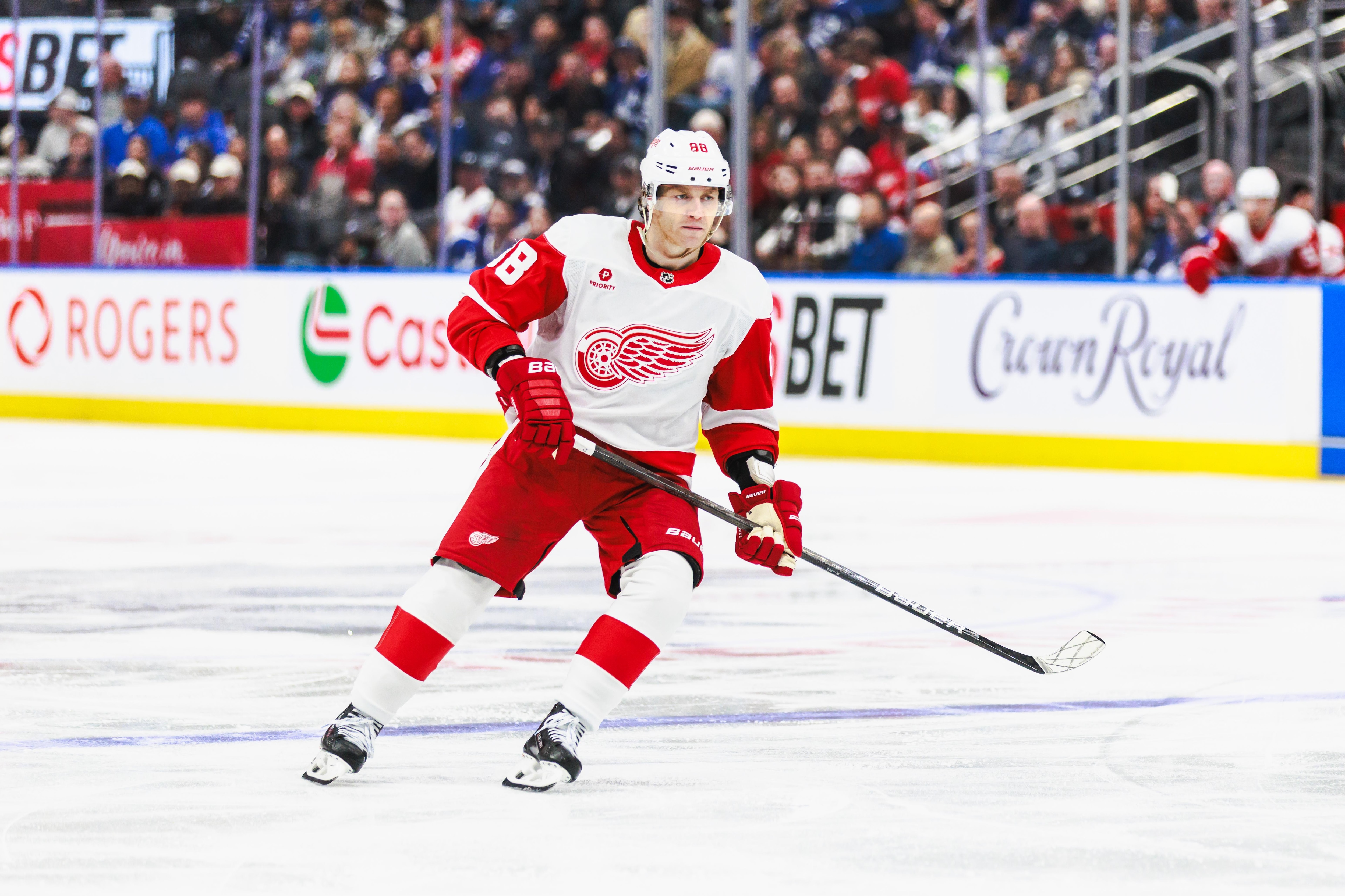 NHL: APR 17 Red Wings at Maple Leafs