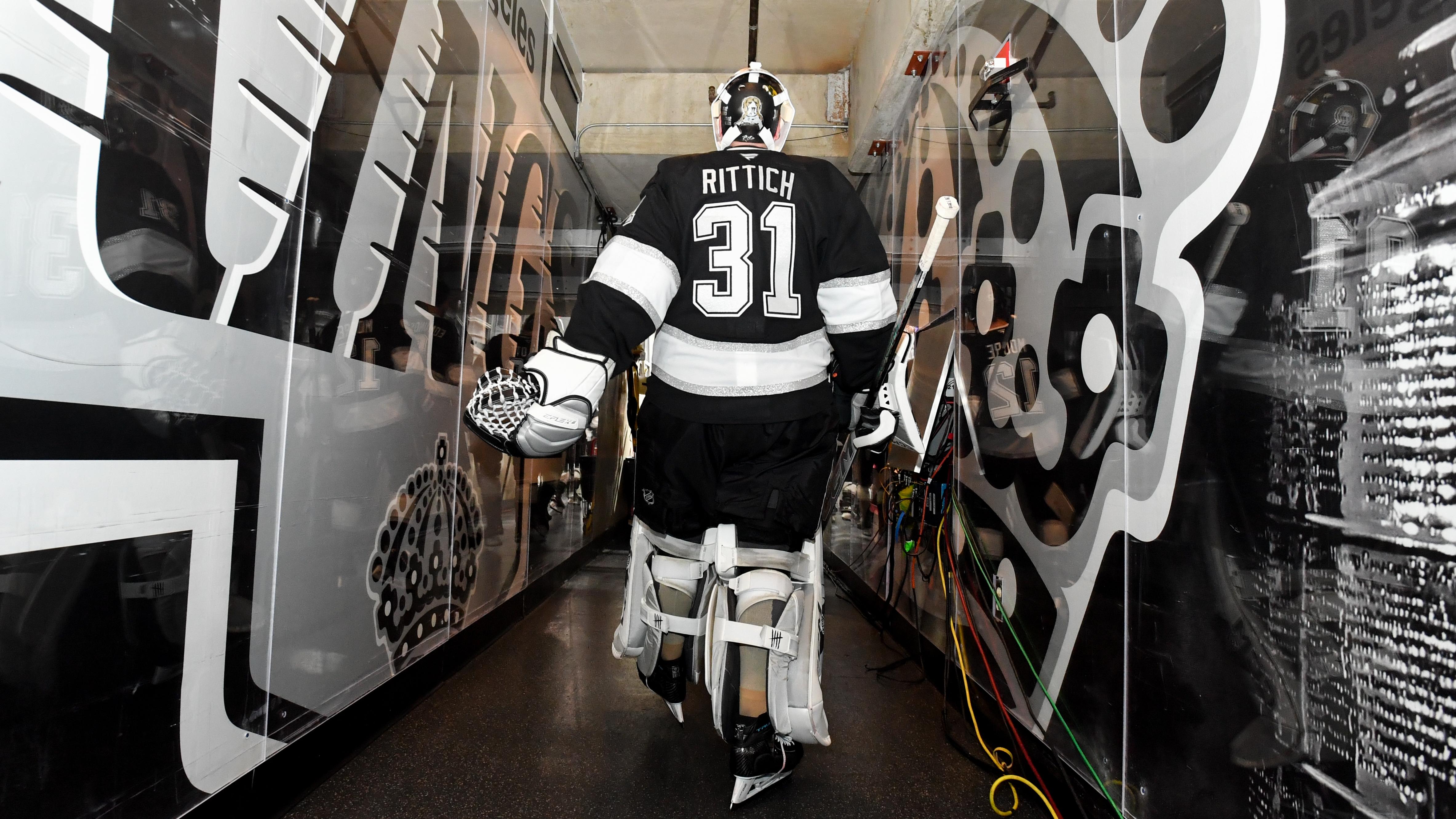Edmonton Oilers v Los Angeles Kings - Game One