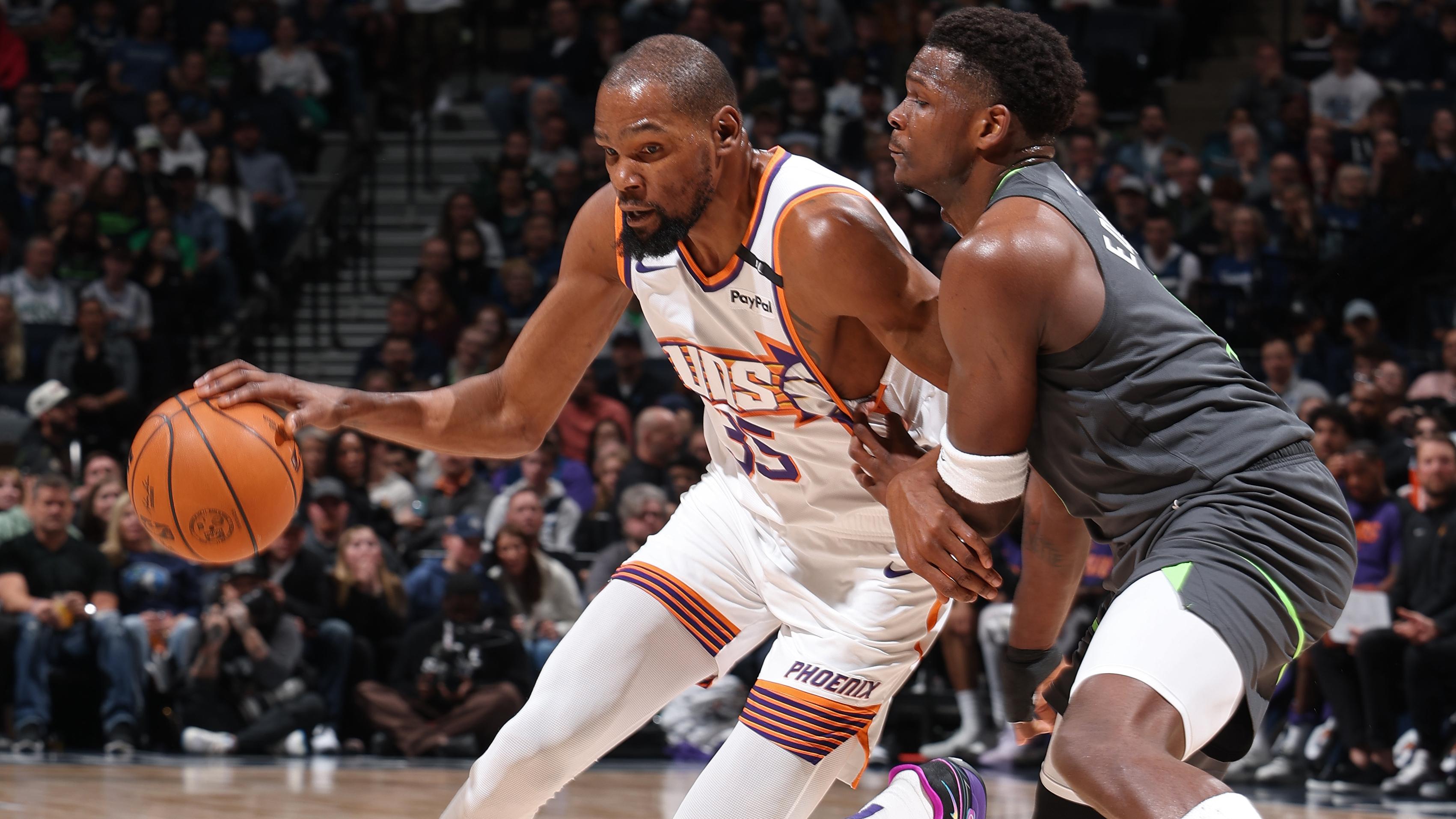 Phoenix Suns v Minnesota Timberwolves