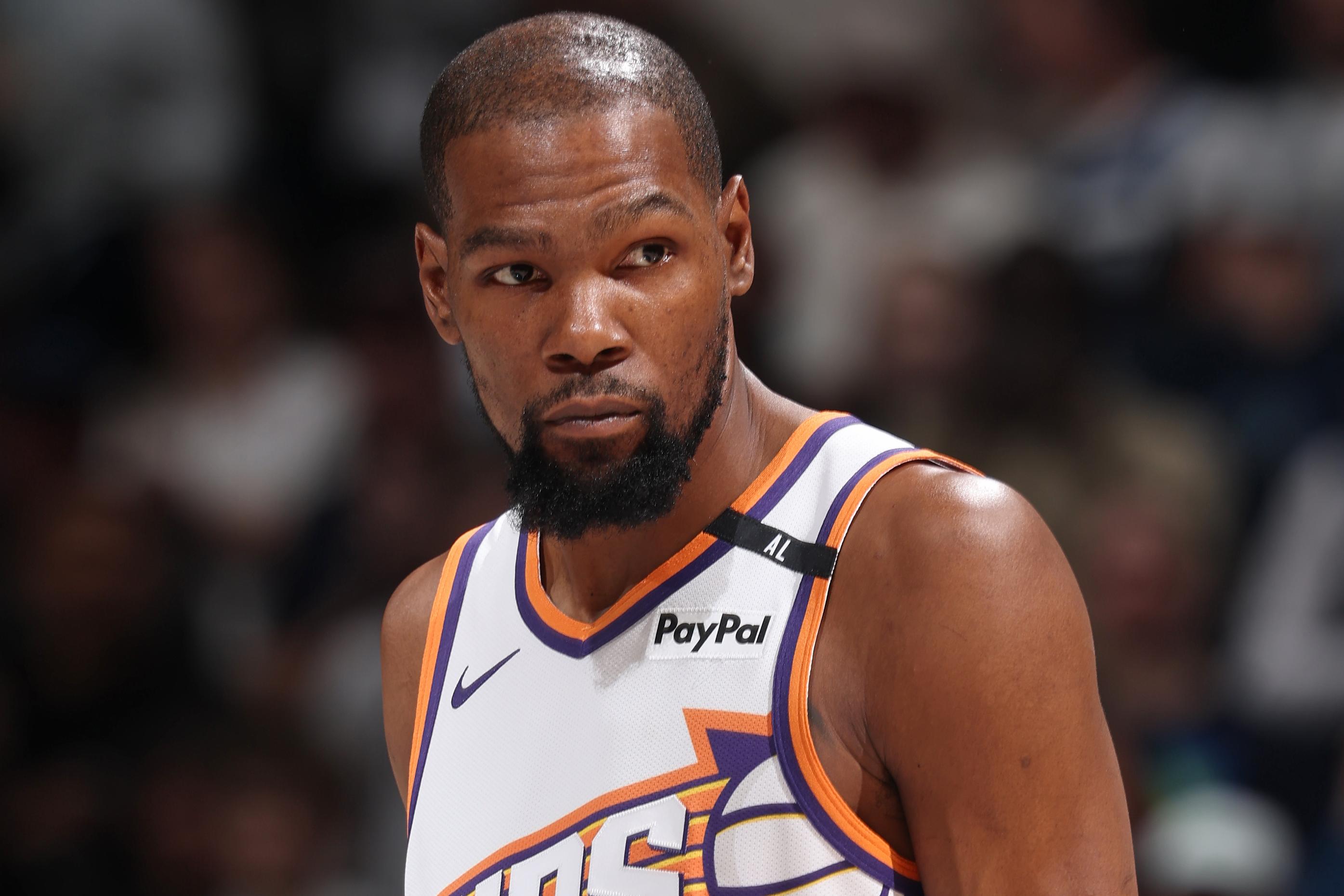 Phoenix Suns v Minnesota Timberwolves