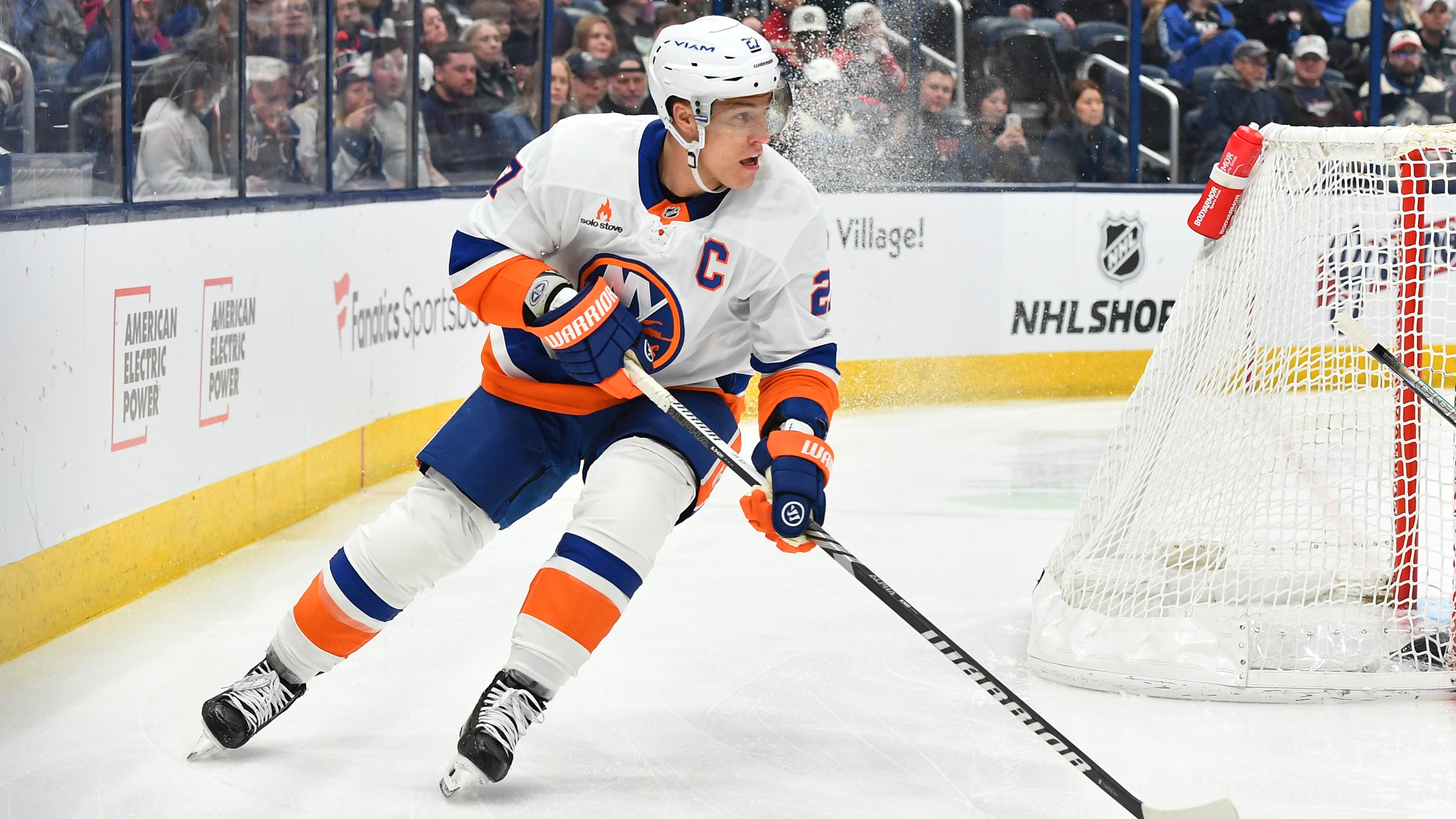 New York Islanders v Columbus Blue Jackets