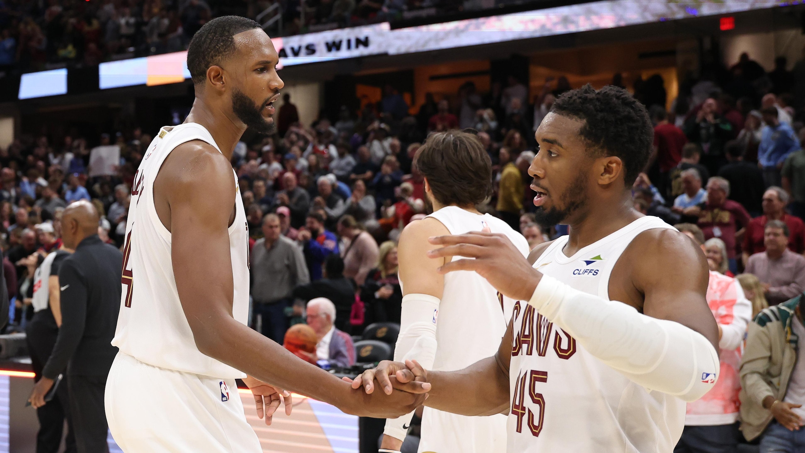 LA Clippers v Cleveland Cavaliers