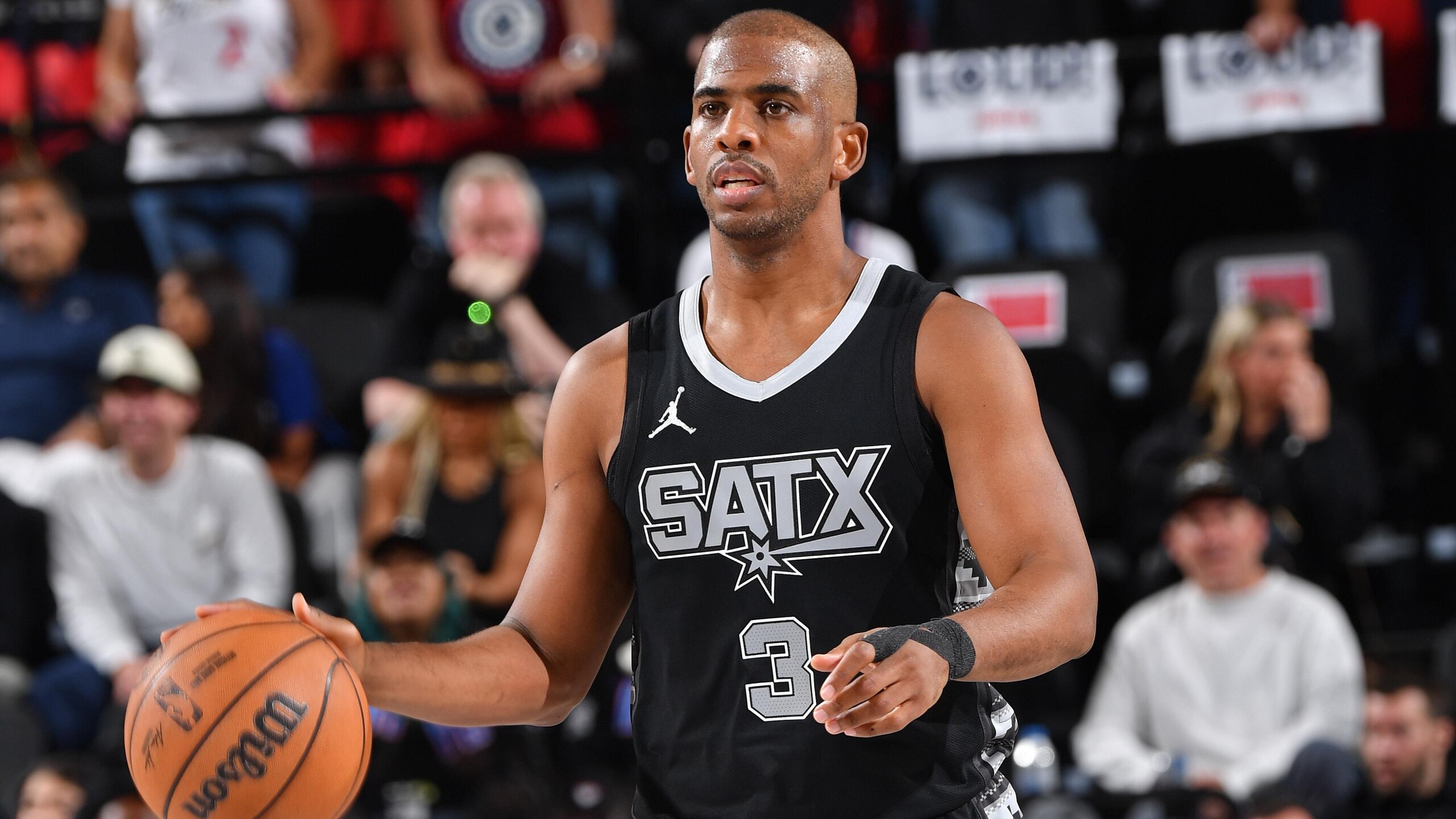 San Antonio Spurs v Los Angeles Clippers