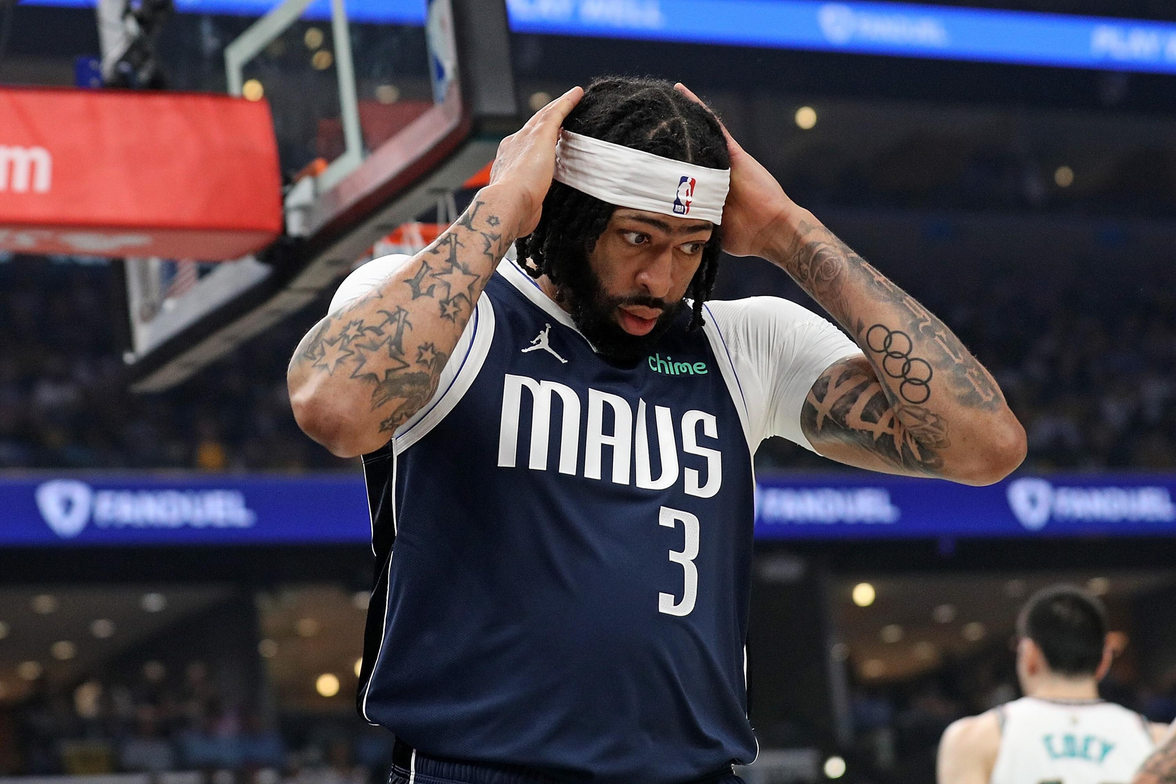 Dallas Mavericks v Memphis Grizzlies - Play-In Tournament