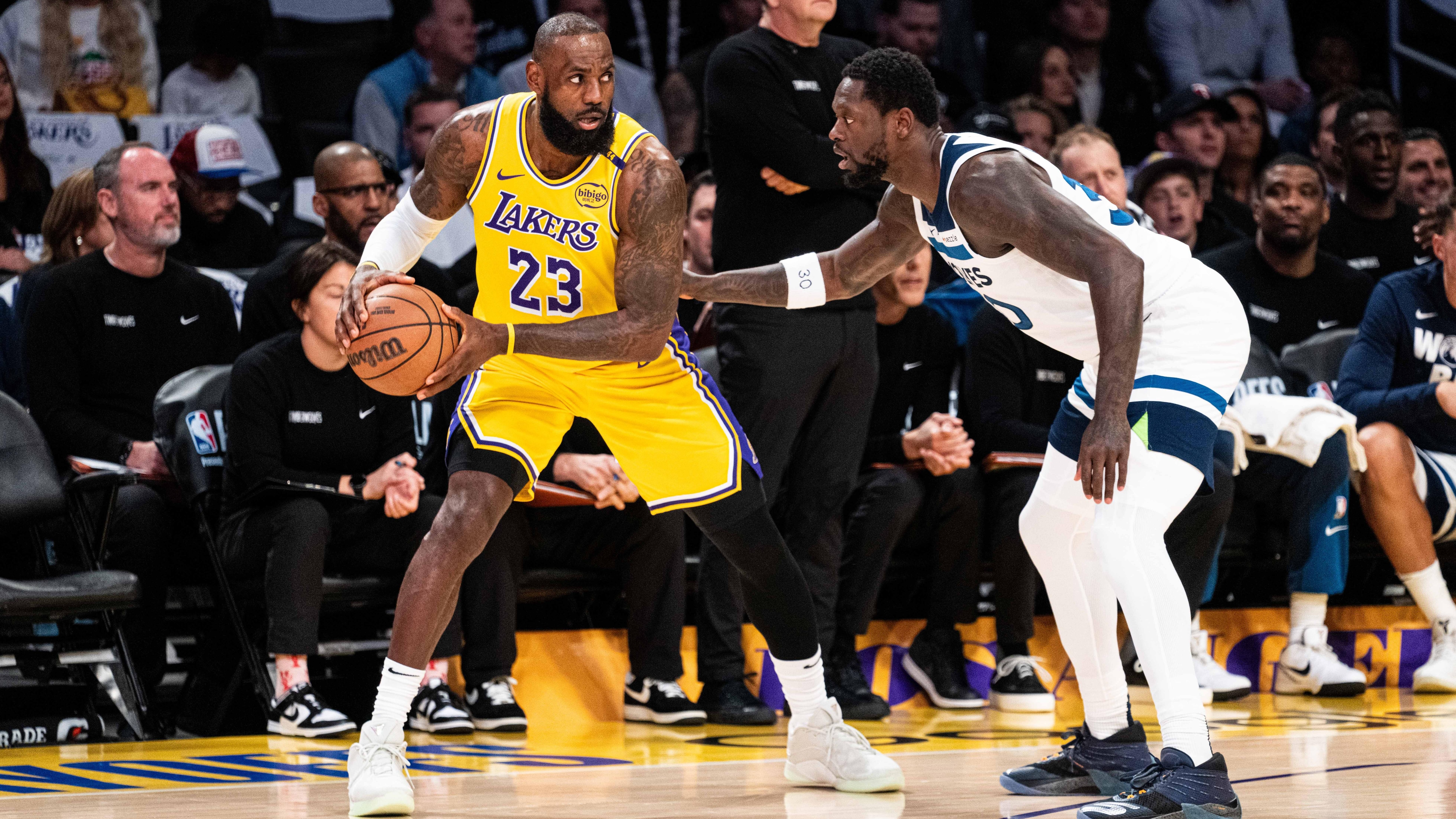 Los Angeles Lakers vs Minnesota Timberwolves - Playoff Game 2