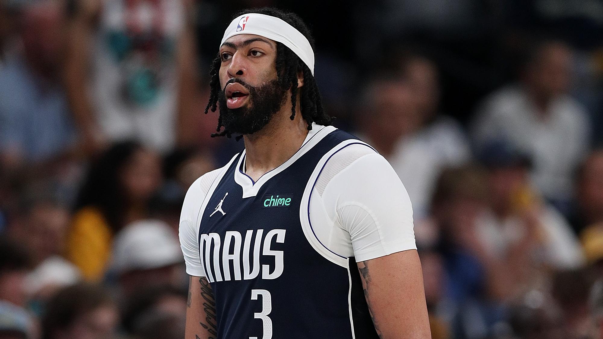 Mavs’ Anthony Davis ‘Not Fully Back on the Court’ amid Recovery from Eye Surgery