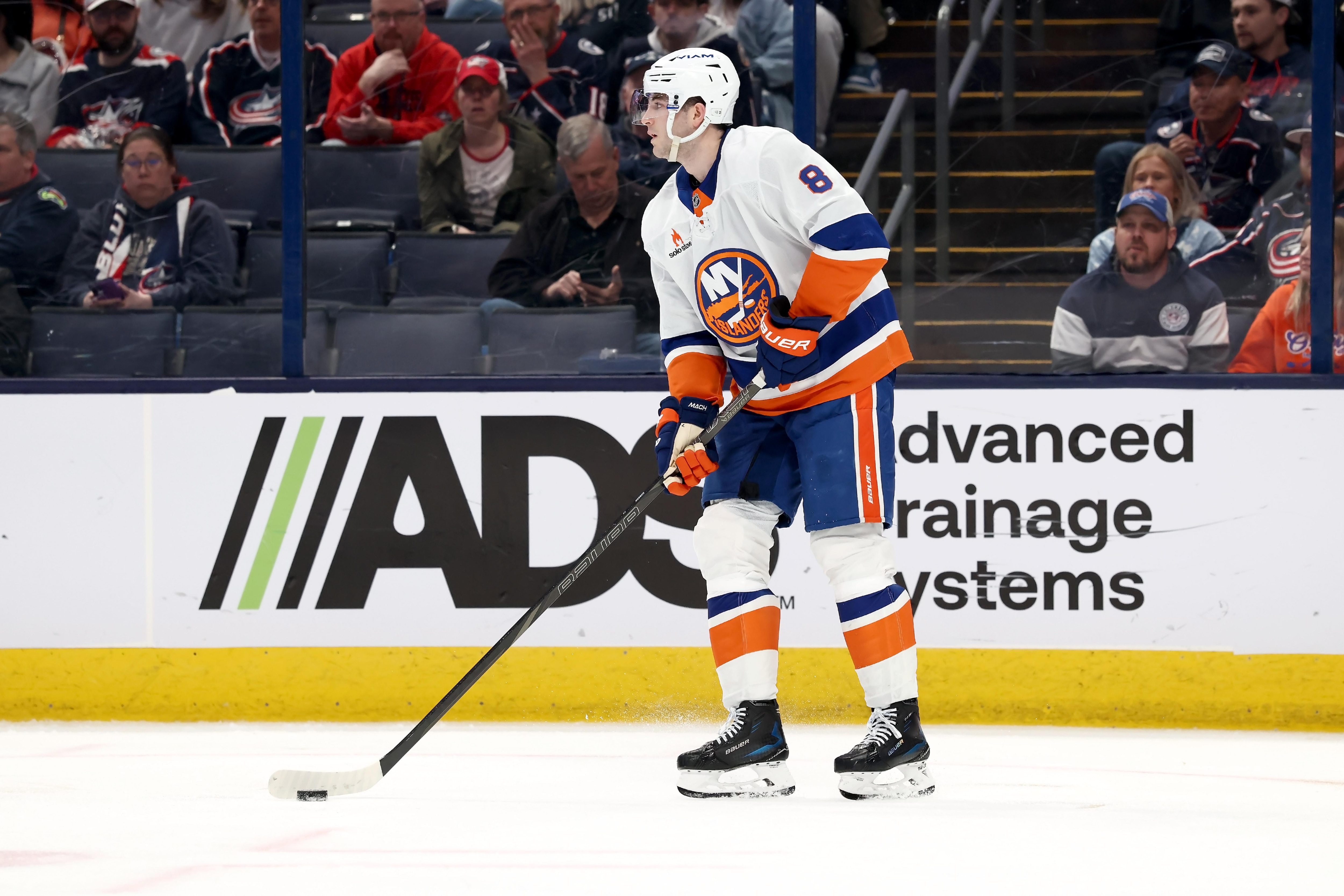 New York Islanders v Columbus Blue Jackets