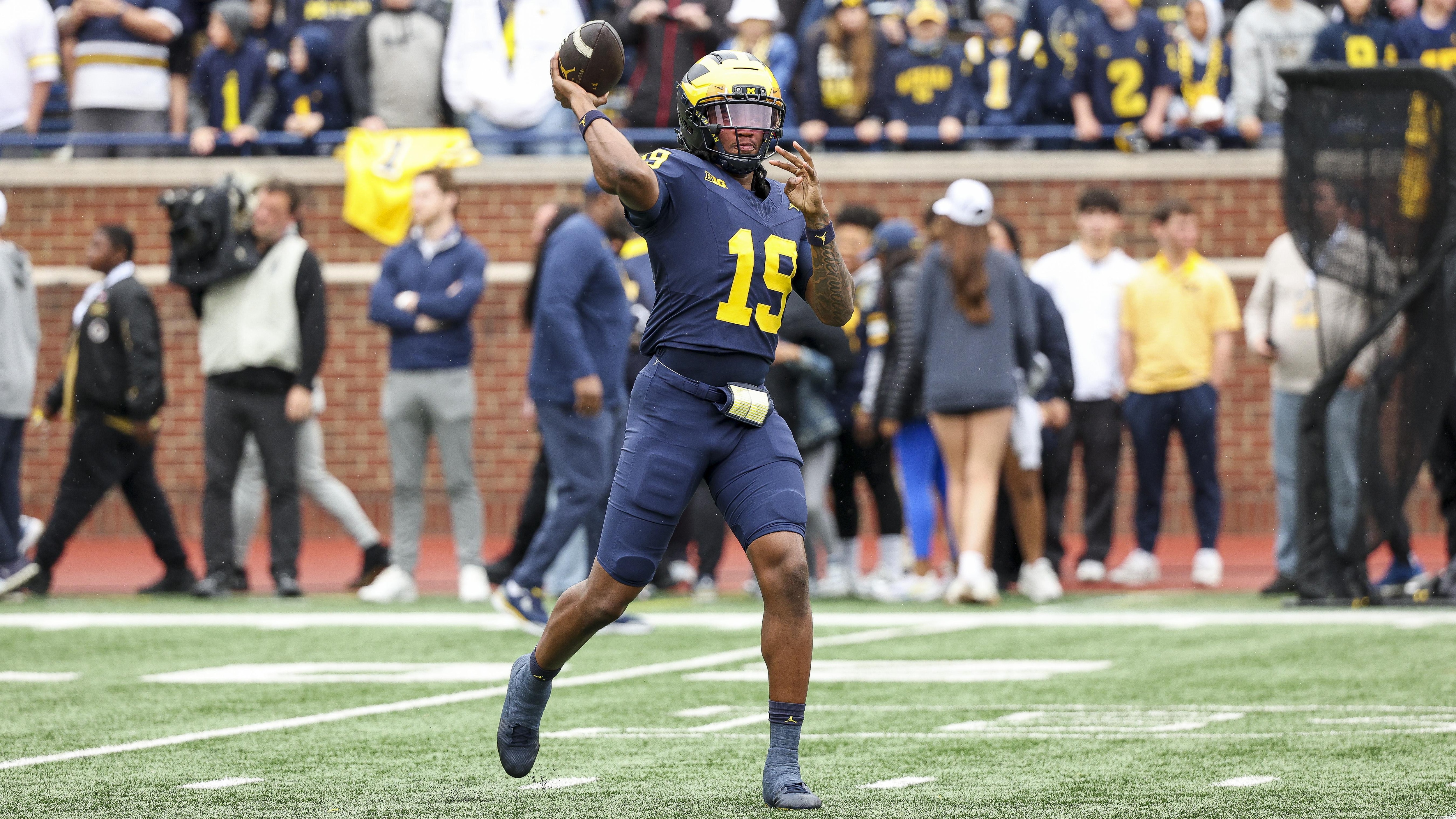 Michigan Maize vs Blue Spring Game