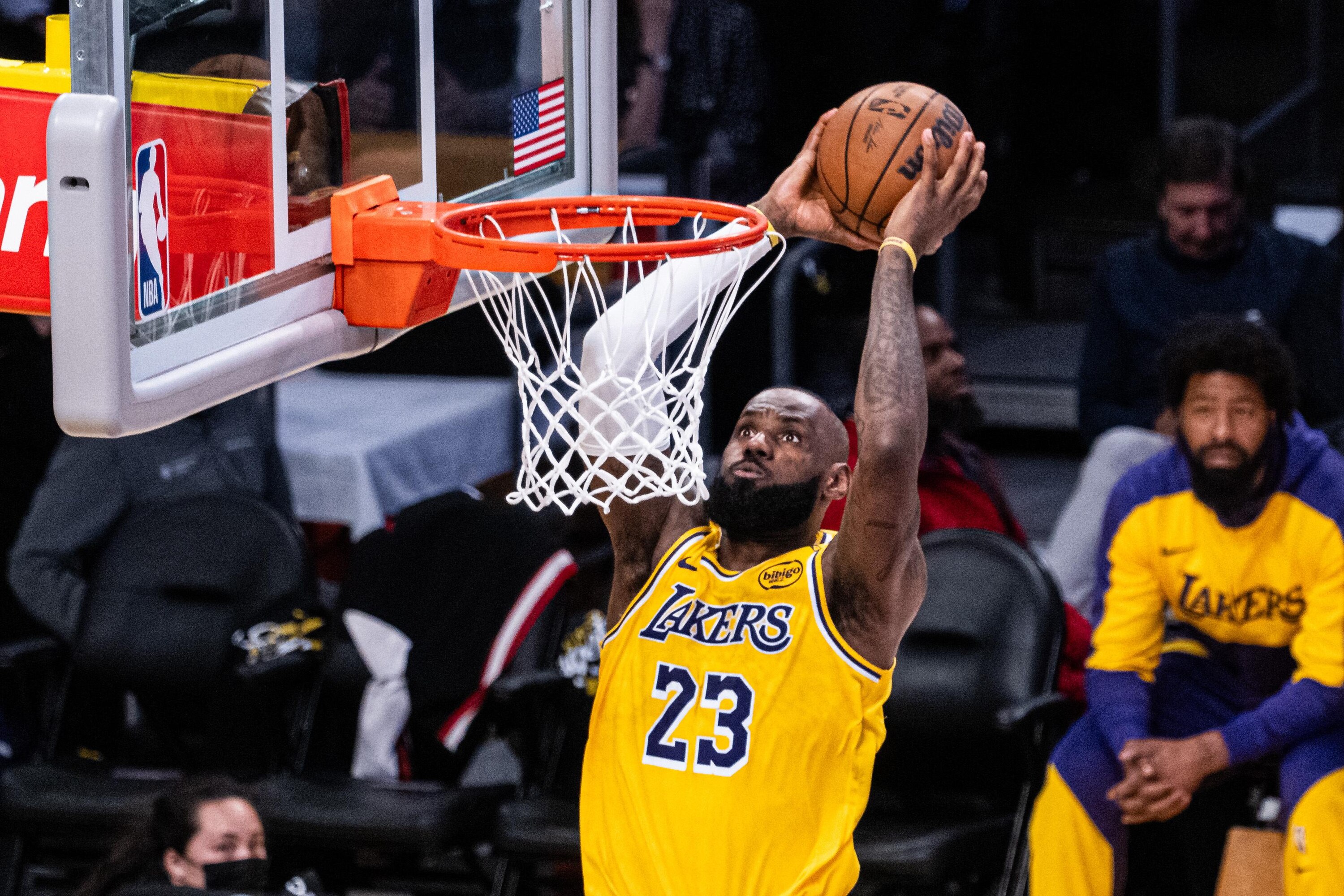 Lakers' LeBron Calls Out Trolls Saying He Has 'No Bag' Despite Being All-Time Scorer