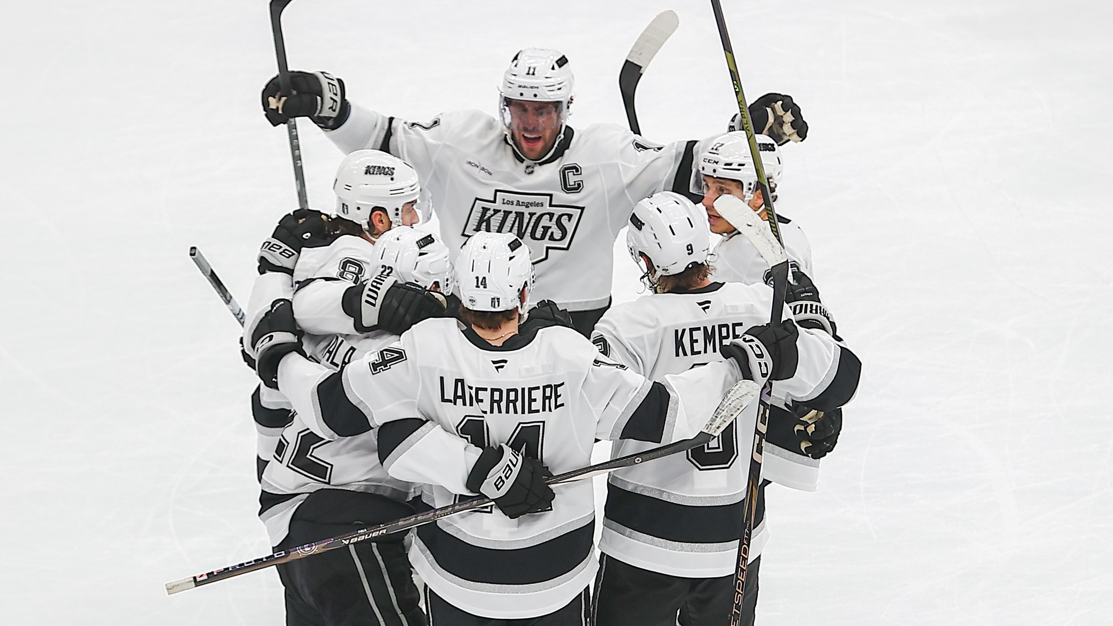 NHL: MAY 01 Stanley Cup Playoffs First Round Kings at Oilers