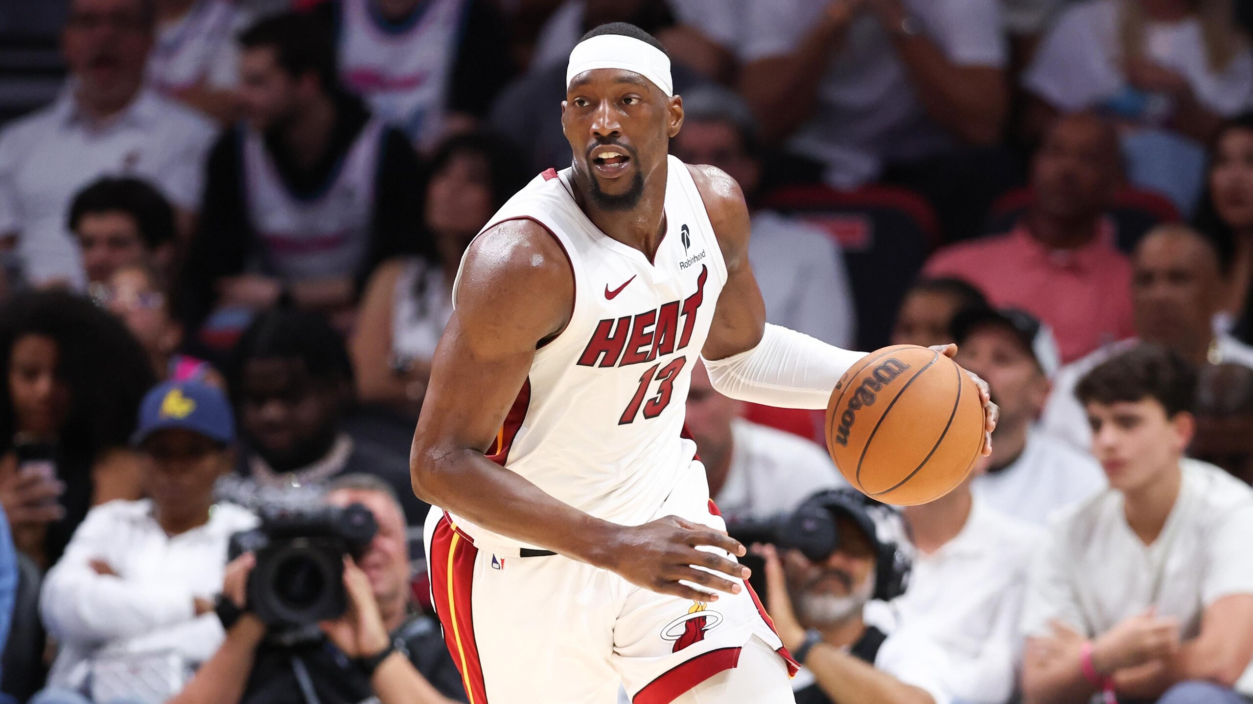 Cleveland Cavaliers v Miami Heat - Game Four Cleveland Cavaliers v Miami Heat - Game Four