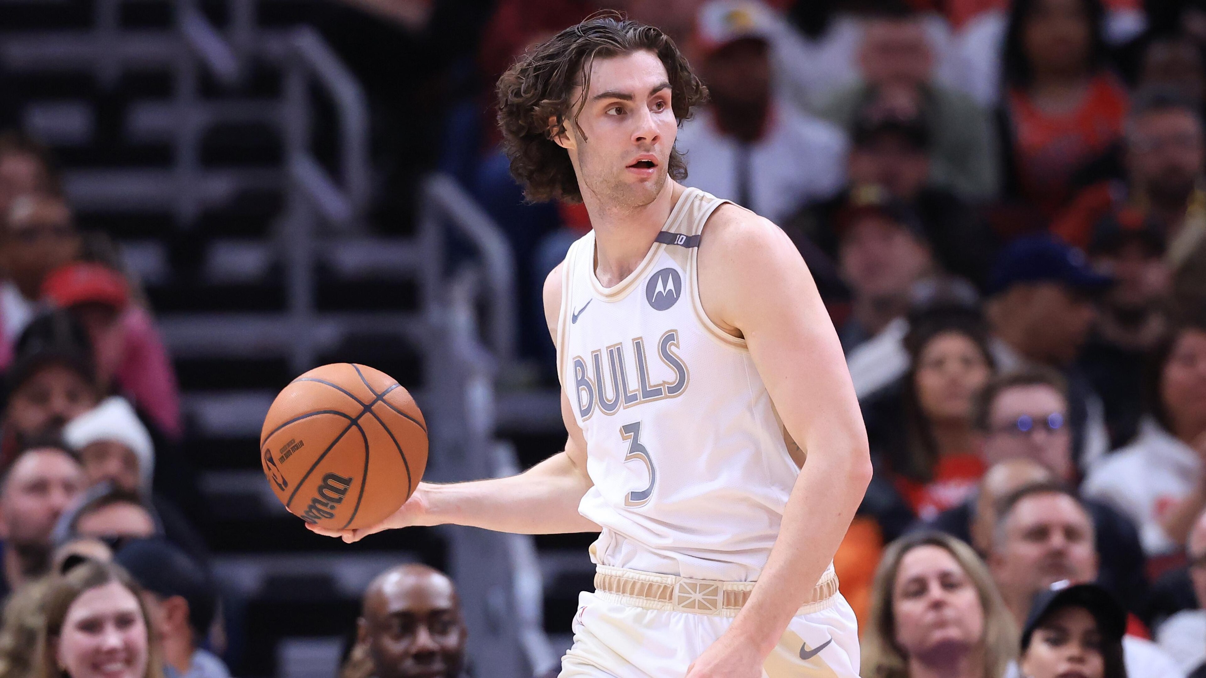 Dallas Mavericks v Chicago Bulls Dallas Mavericks v Chicago Bulls