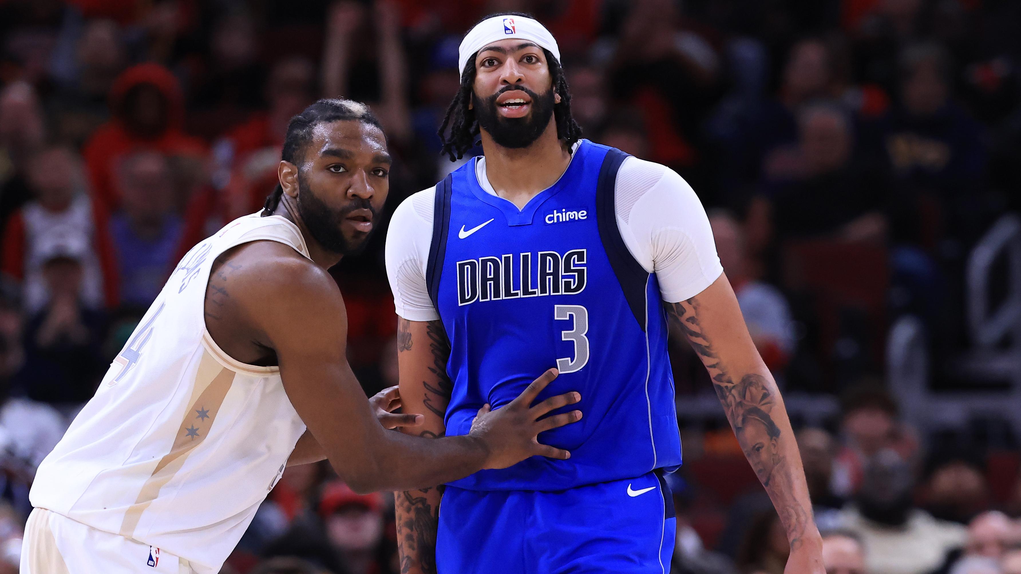 Dallas Mavericks v Chicago Bulls