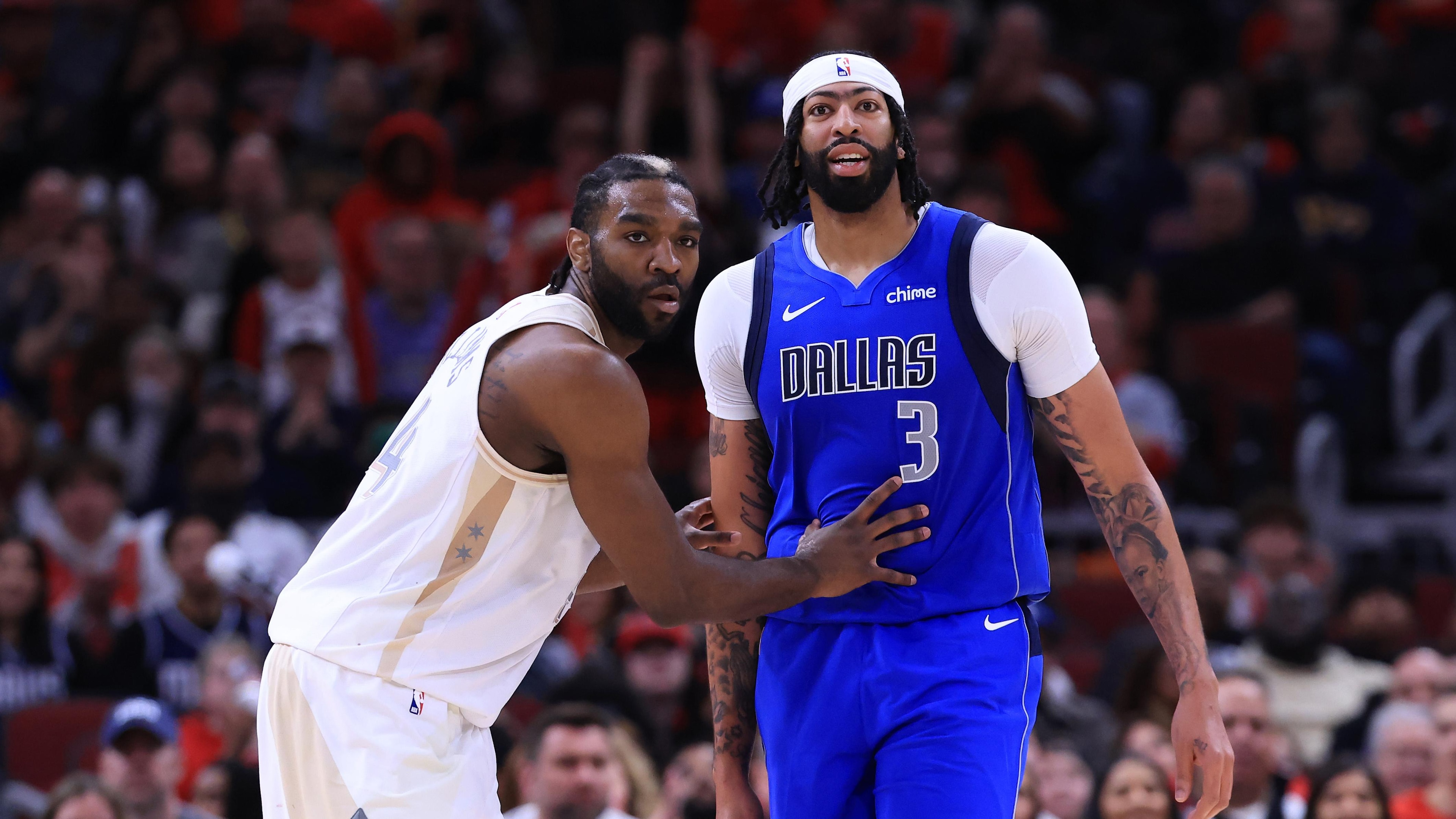 Dallas Mavericks v Chicago Bulls