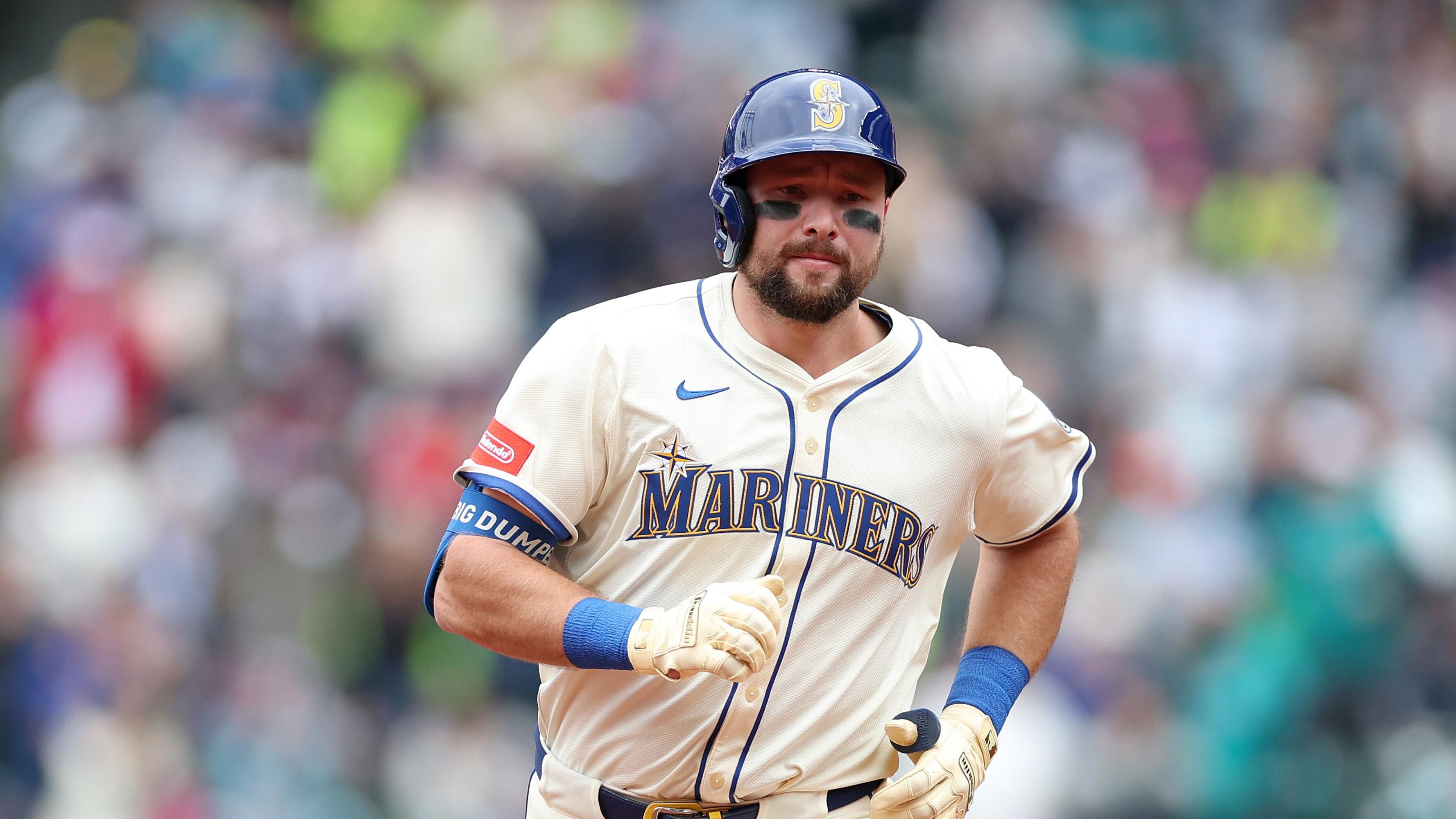 Where Will Cal Raleigh's 2025 Rank Among the Greatest Catcher Seasons ...