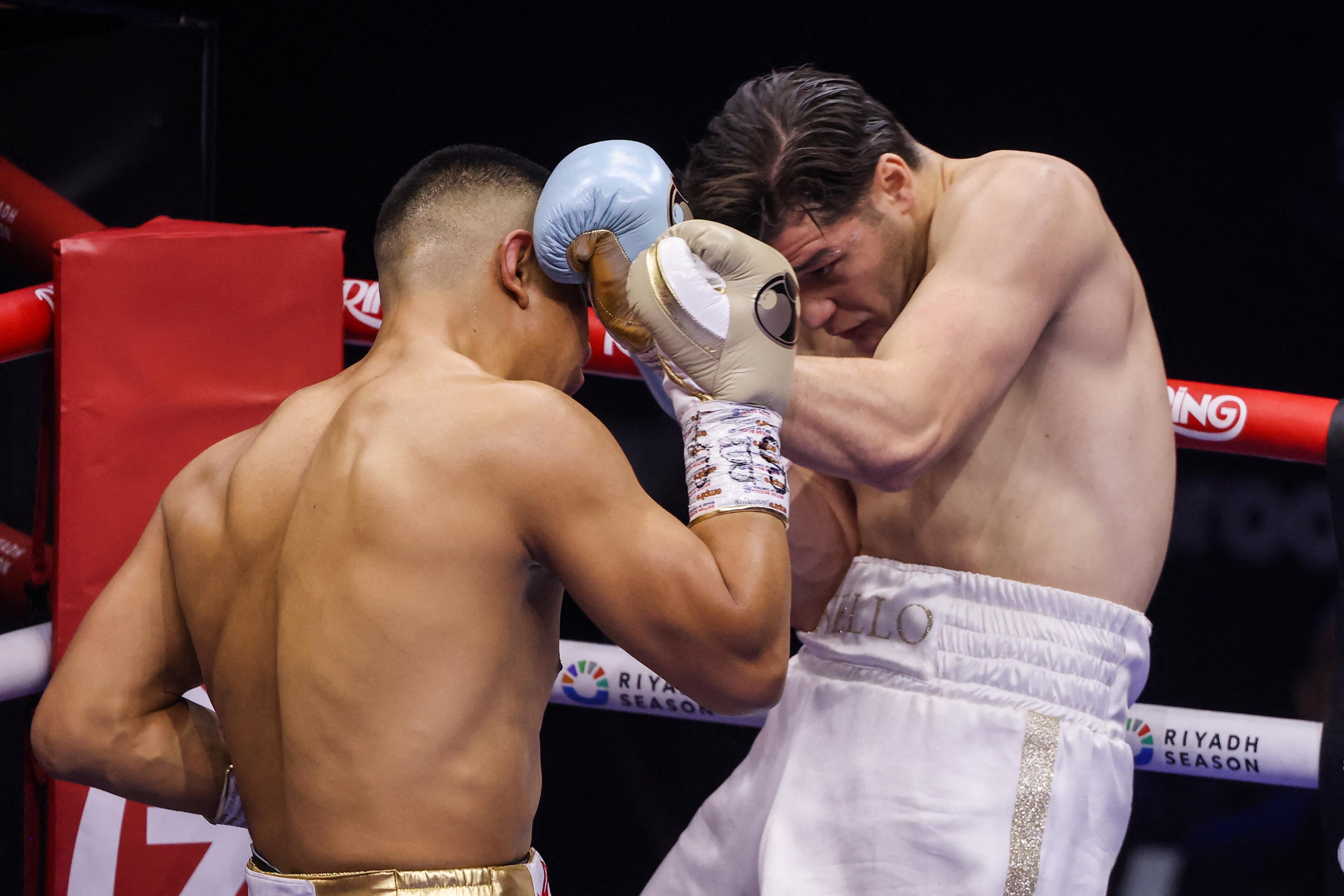 BOX-KSA-SUPERMIDDLEWEIGHT-SURACE-MUNGUIA BOX-KSA-SUPERMIDDLEWEIGHT-SURACE-MUNGUIA