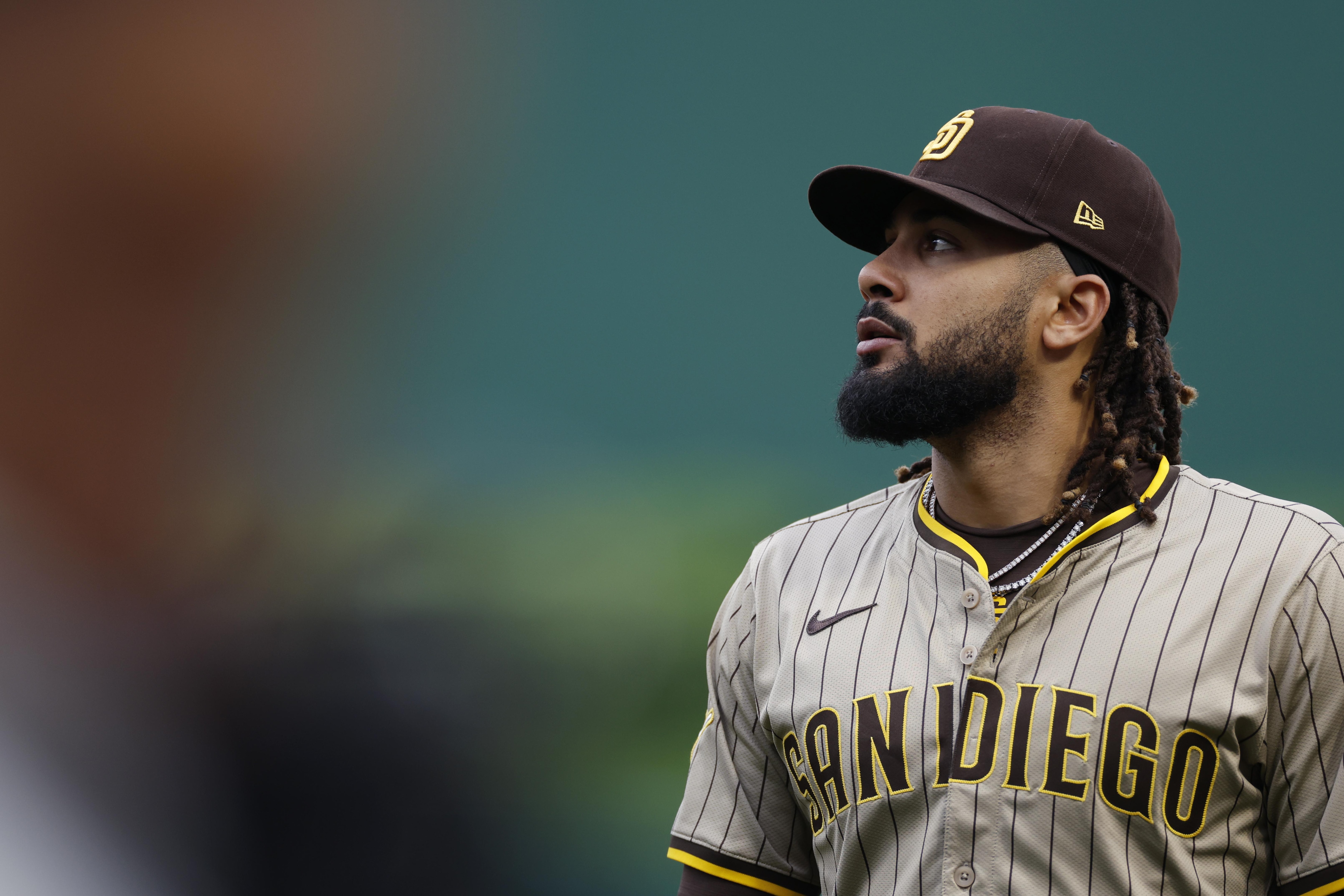 MLB: MAY 03 Padres at Pirates