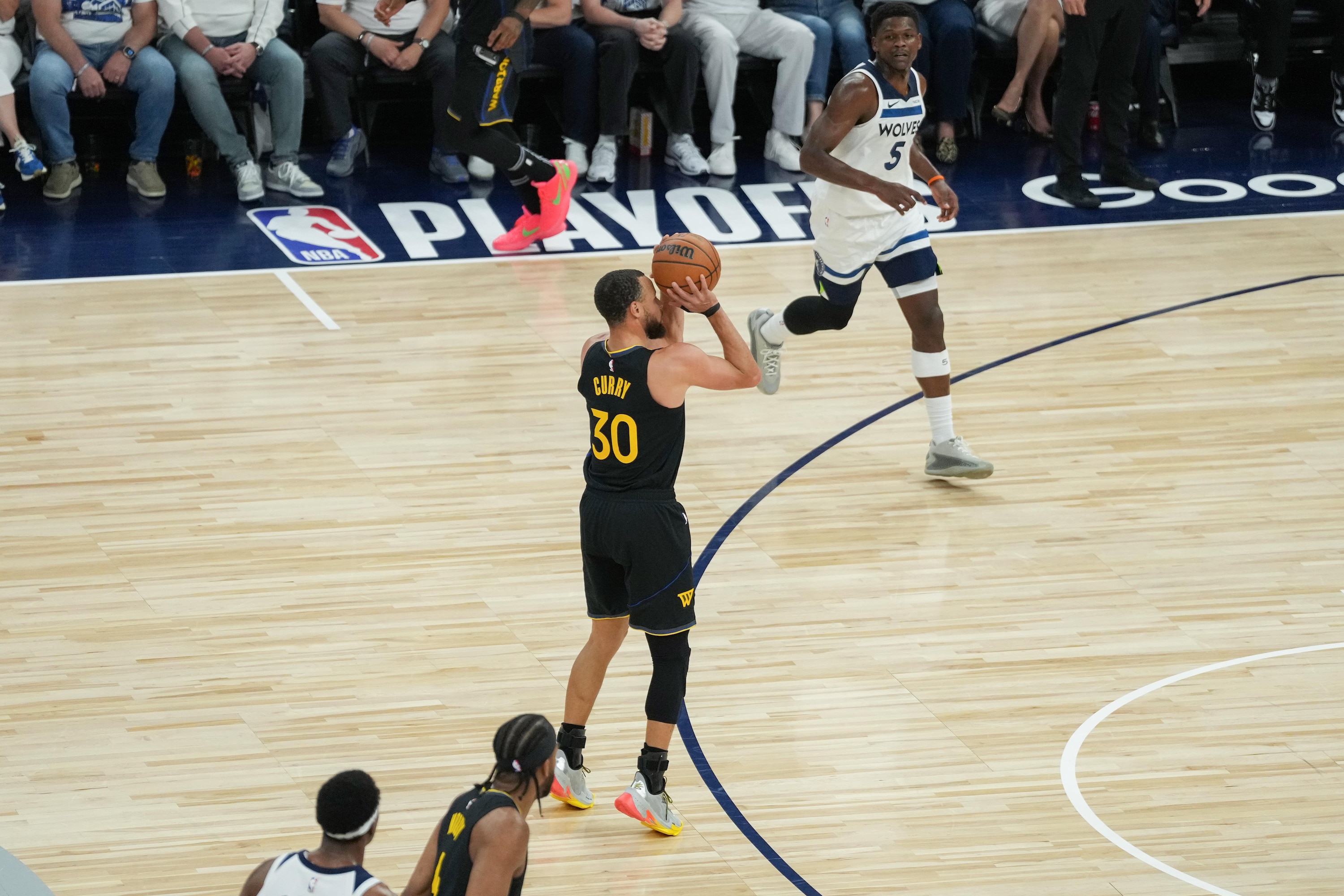 Warriors Steph Curry Will Miss At Least 1 Week with Strained Hamstring Injury  Bleacher Report Warriors Steph Curry Will Miss At Least 1 Week with Strained Hamstring Injury  Bleacher Report