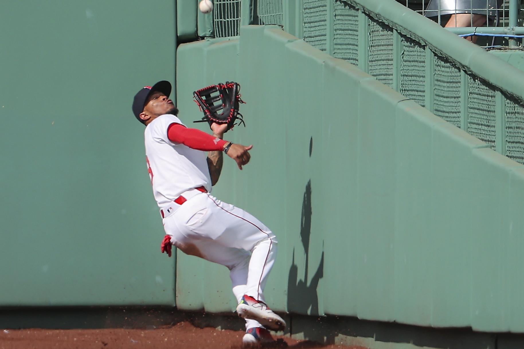 Red Sox blank Rangers in series finale at Fenway Park