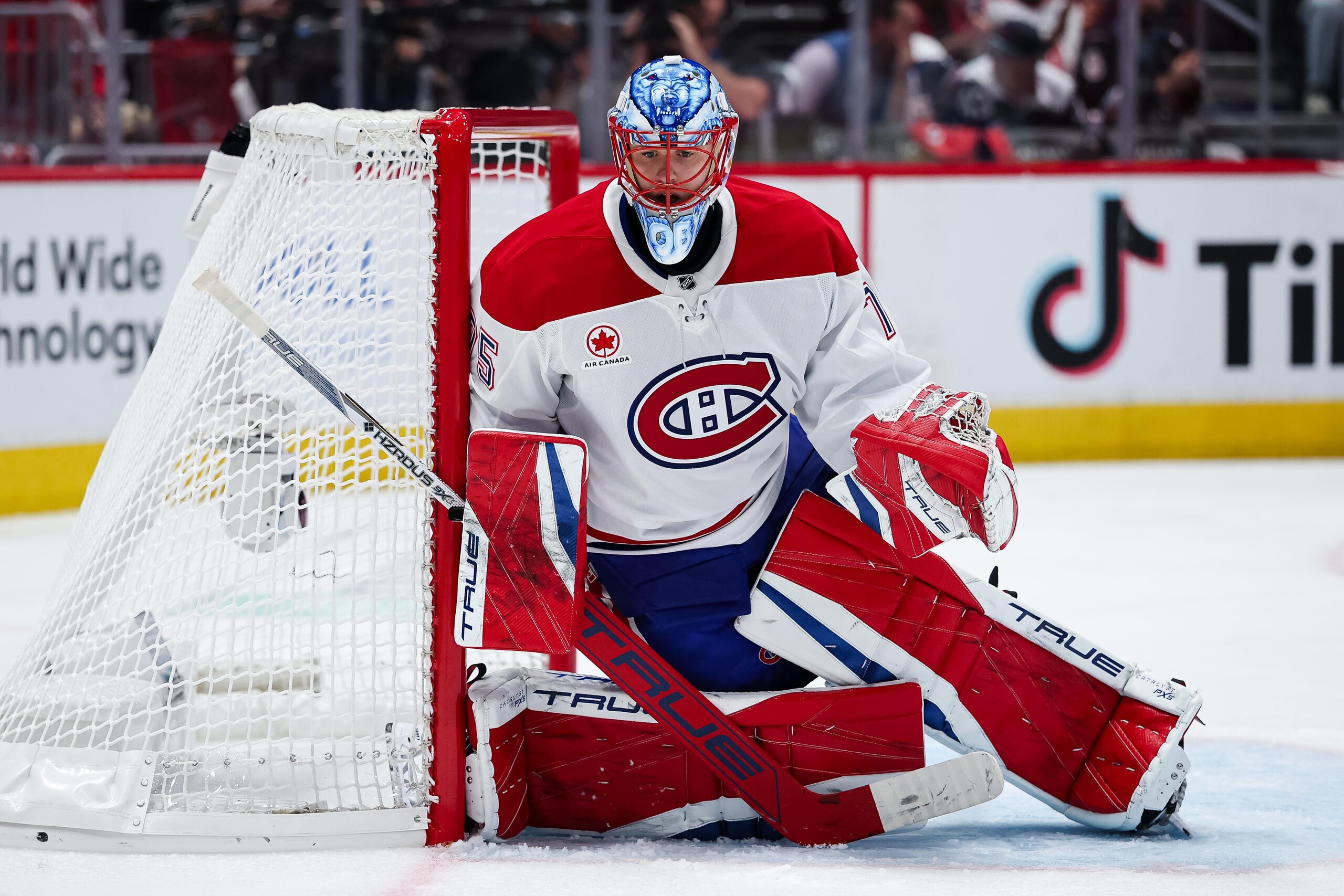 Montreal Canadiens v Washington Capitals - Game Five Montreal Canadiens v Washington Capitals - Game Five
