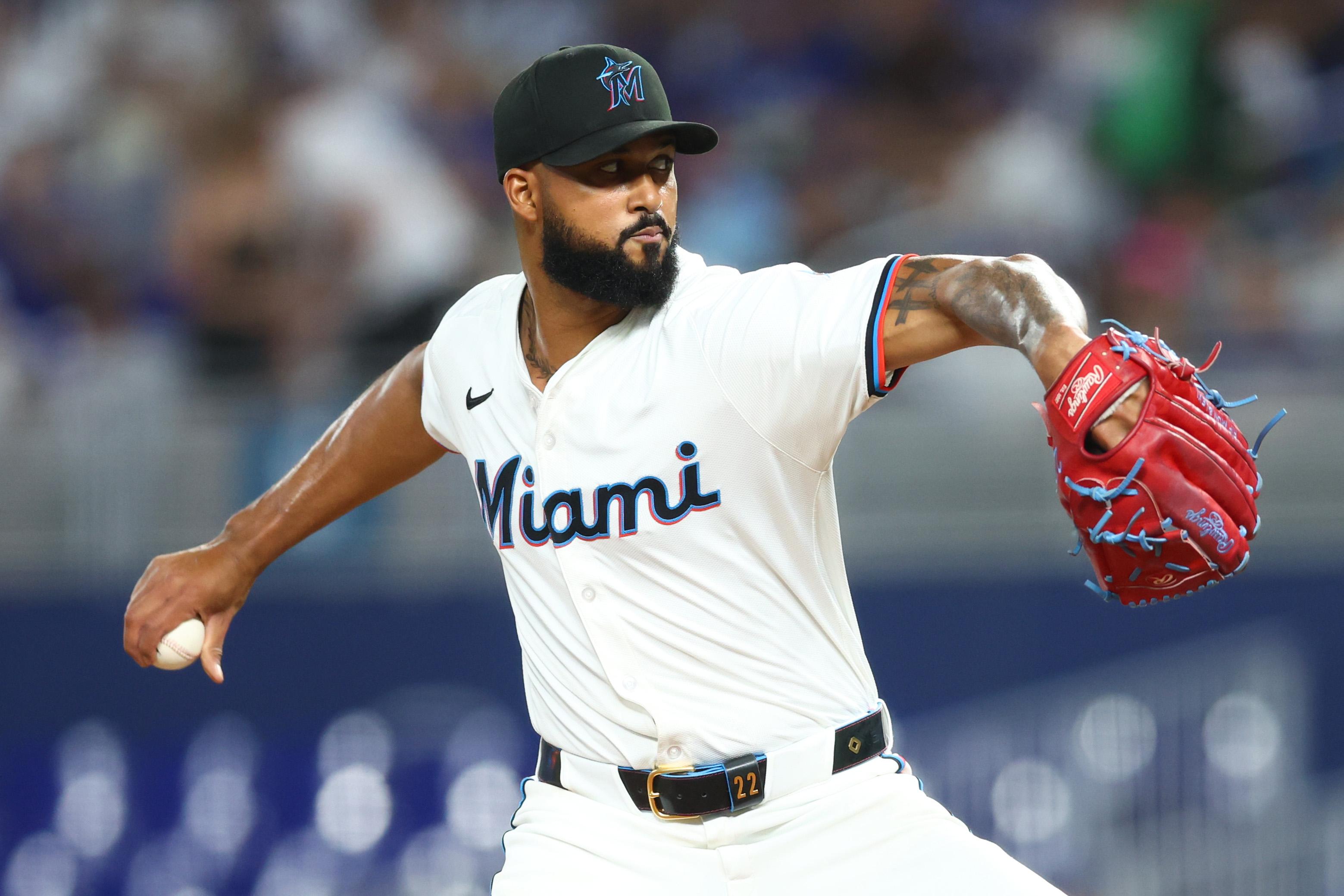 Los Angeles Dodgers v Miami Marlins