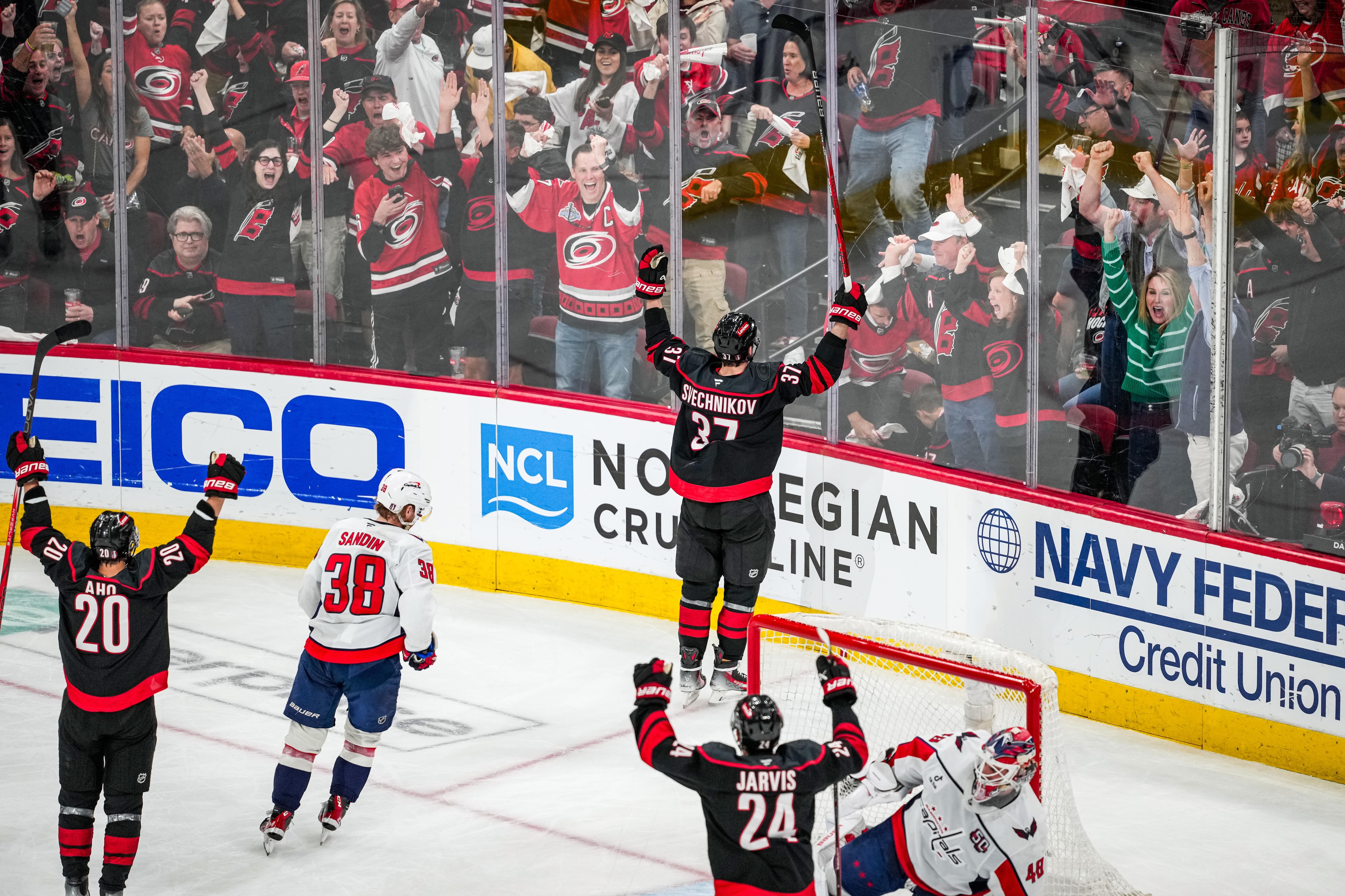 Washington Capitals v Carolina Hurricanes - Game Three