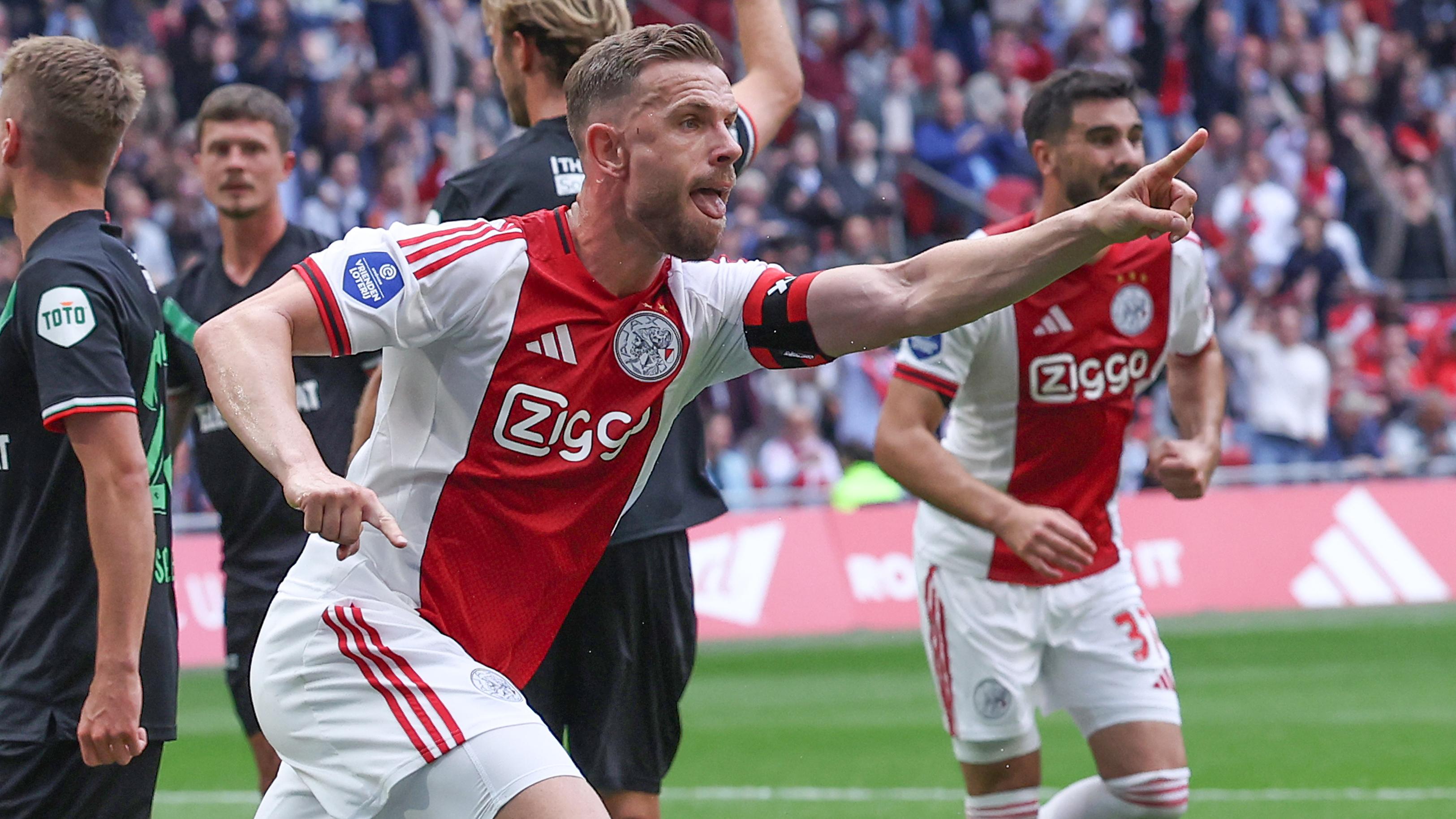 AFC Ajax v FC Twente '65 - Eredivisie