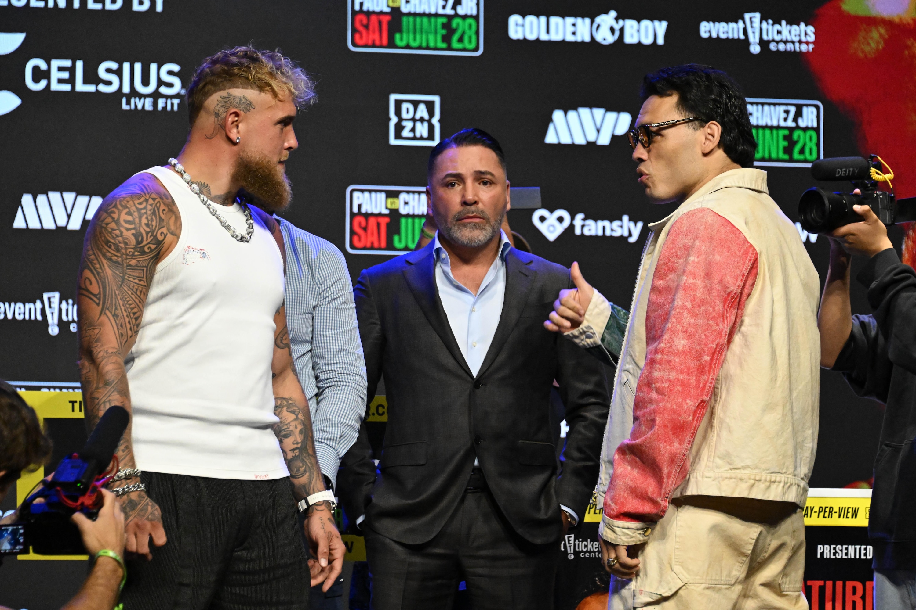 Jake Paul Predicted to Beat Chavez Jr. by Boxing Legend Timothy Bradley Jr.
