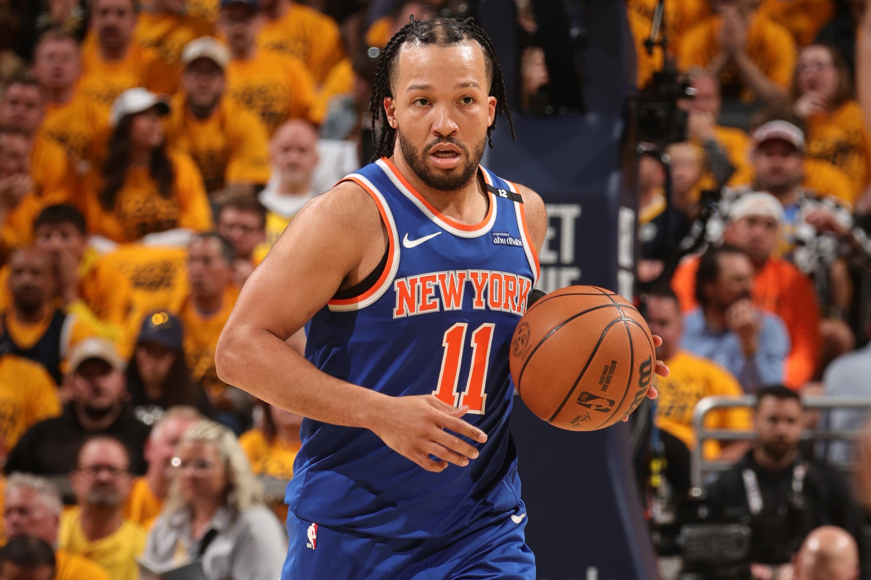 Knicks Fan Wins Jalen Brunson Look-Alike Contest, Gets Tickets for Game 5 vs. Pacers