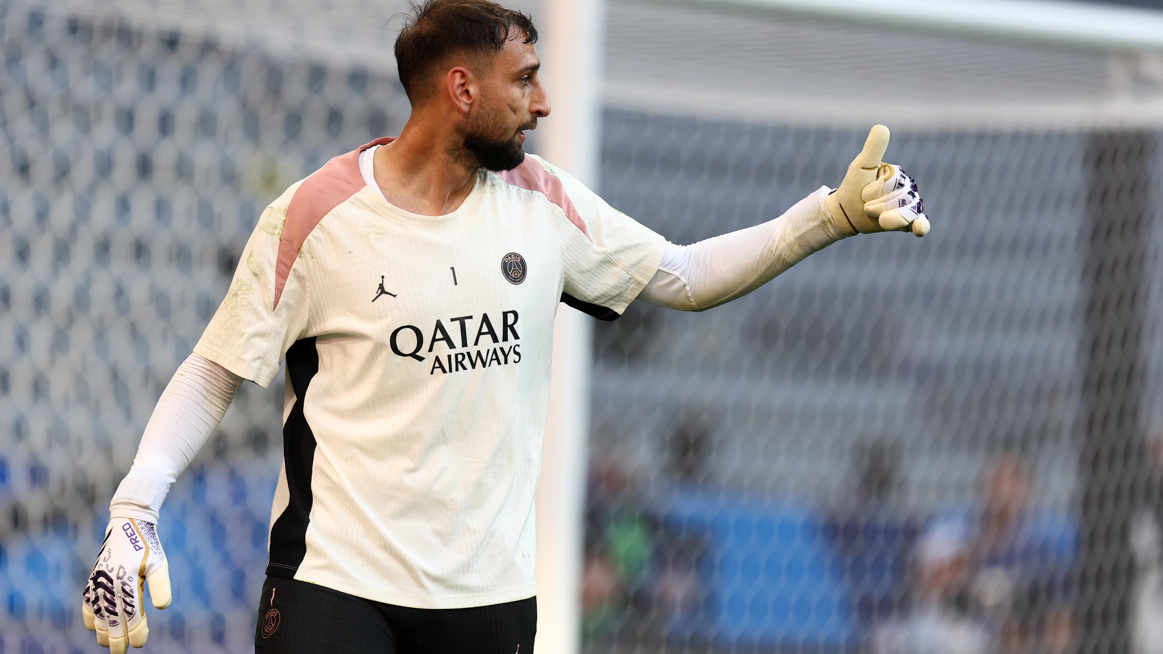Gianluigi Donnarumma of Paris Saint-Germain Fc  gestures...