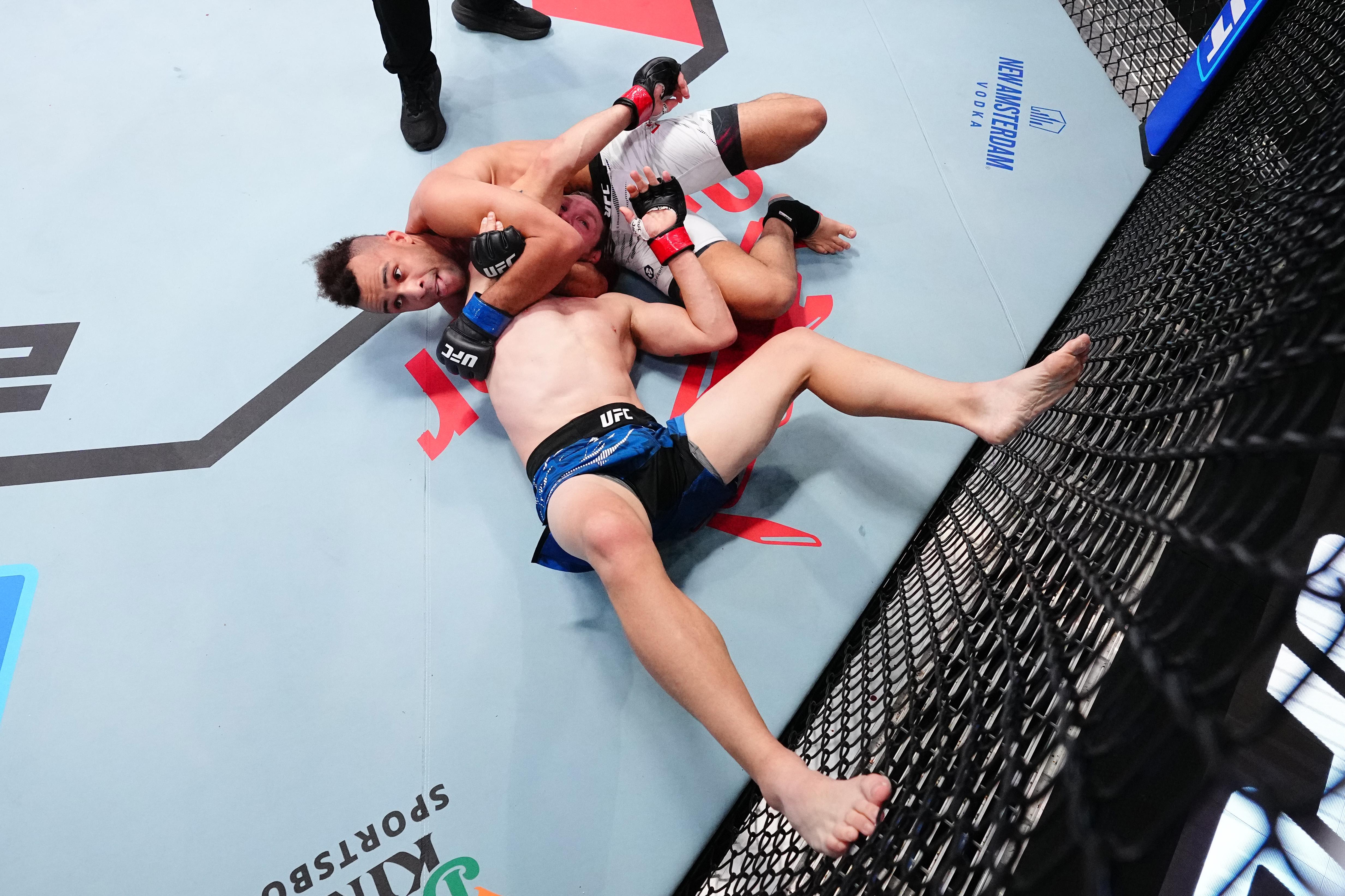 UFC Fight Night: Holobaugh v Leavitt