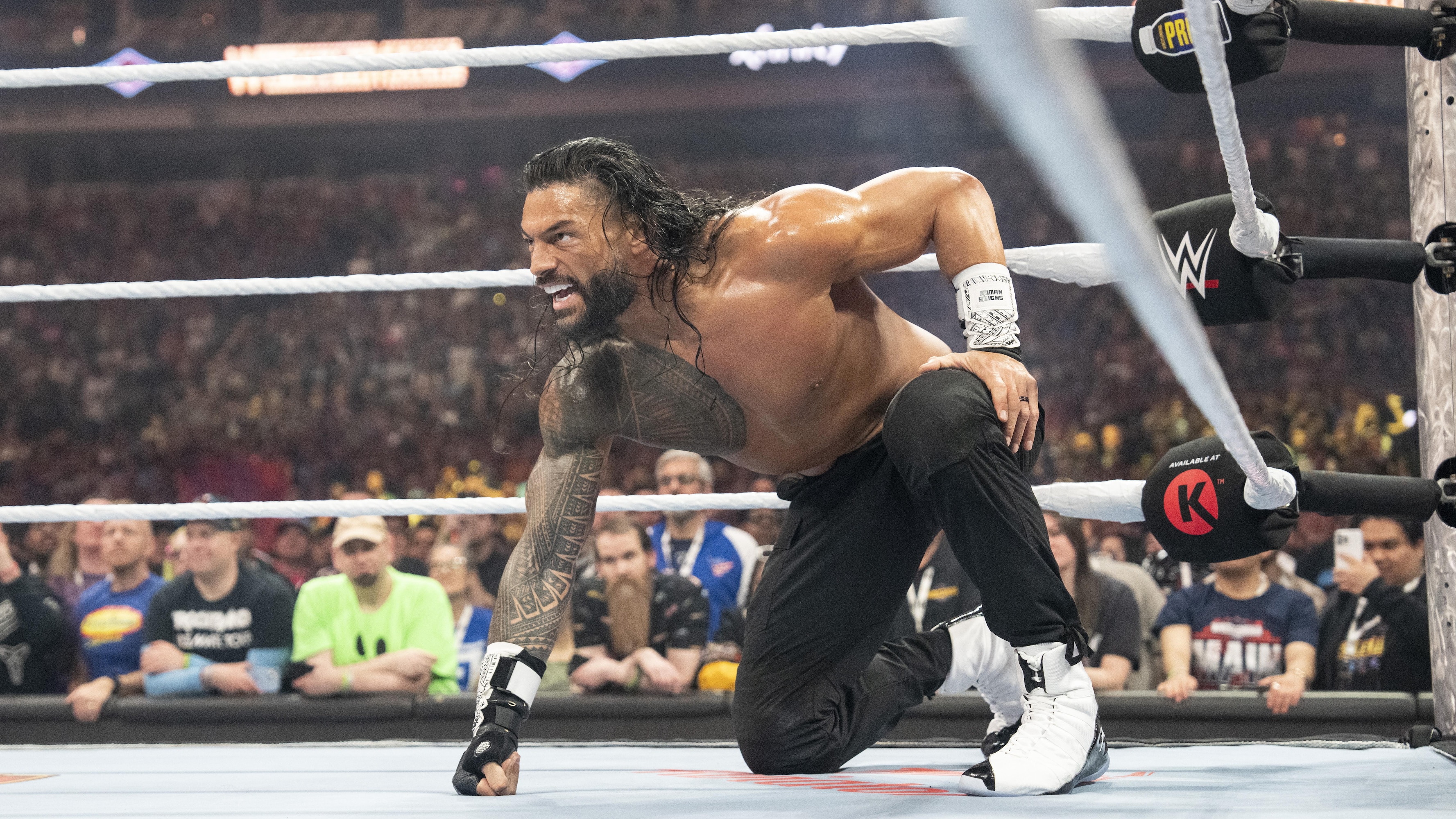 Roman Reigns Returns to Help Jey Uso After CM Punk Beats Bron for WWE Title Shot