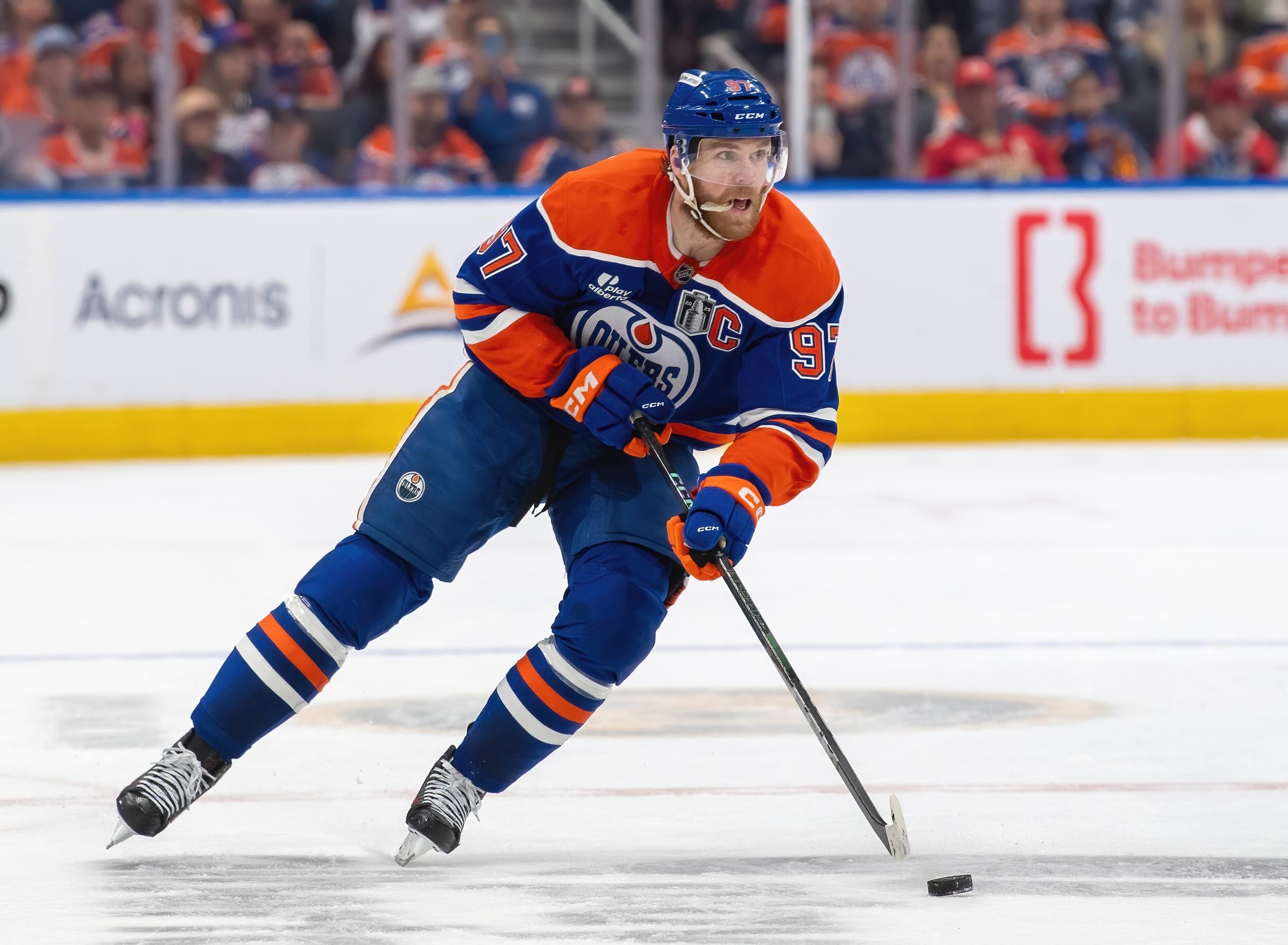 Connor McDavid, Oilers Agree to 2-Year, $25M Contract Ahead of 2025-26 NHL Season