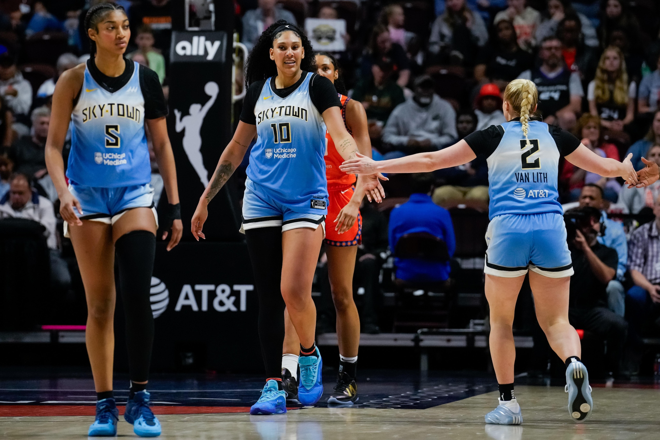 Chicago Sky v Connecticut Sun