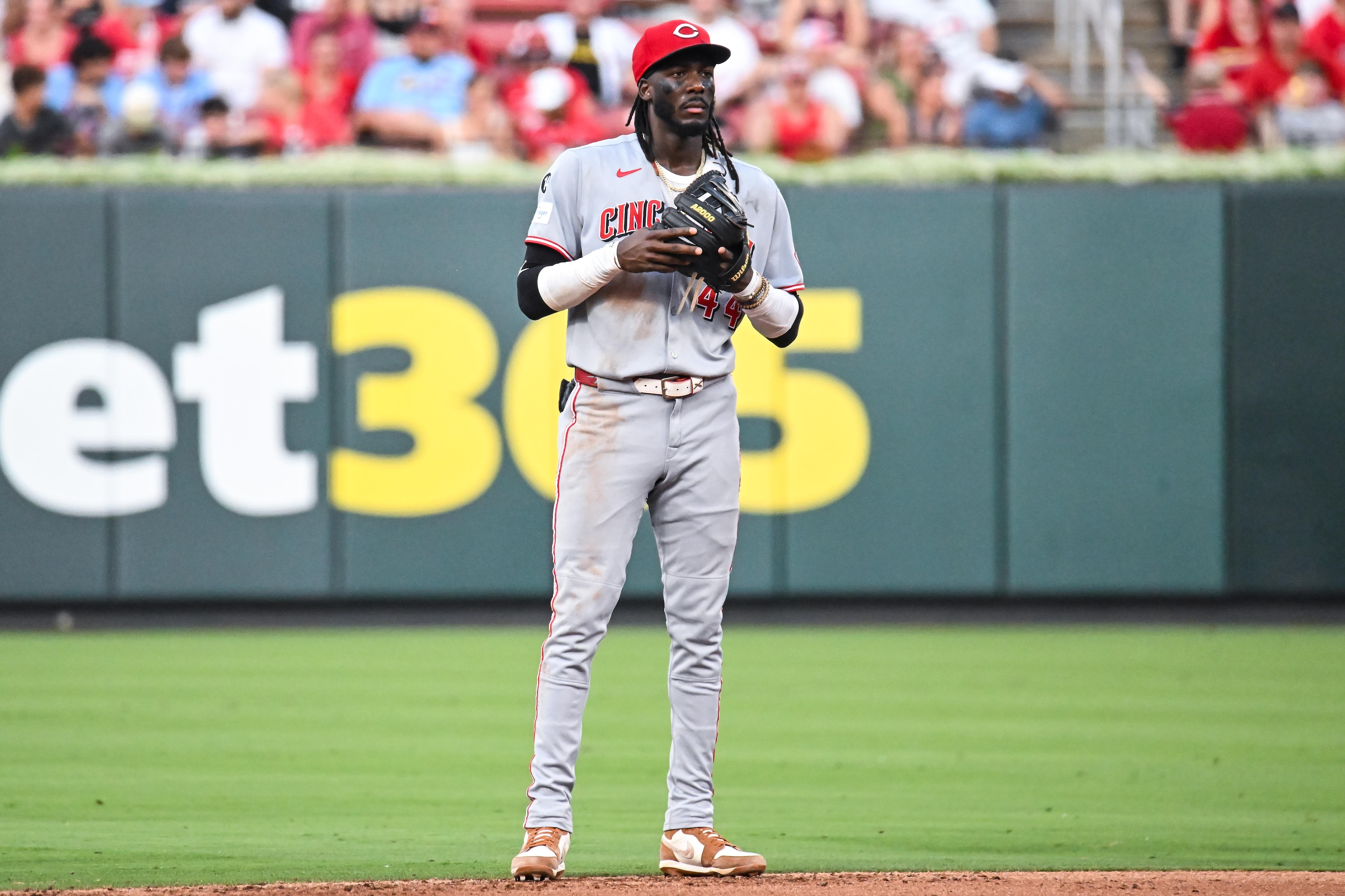 Reds' Elly De La Cruz Vomits on Field vs. Cardinals Amid Extreme Heat Warning