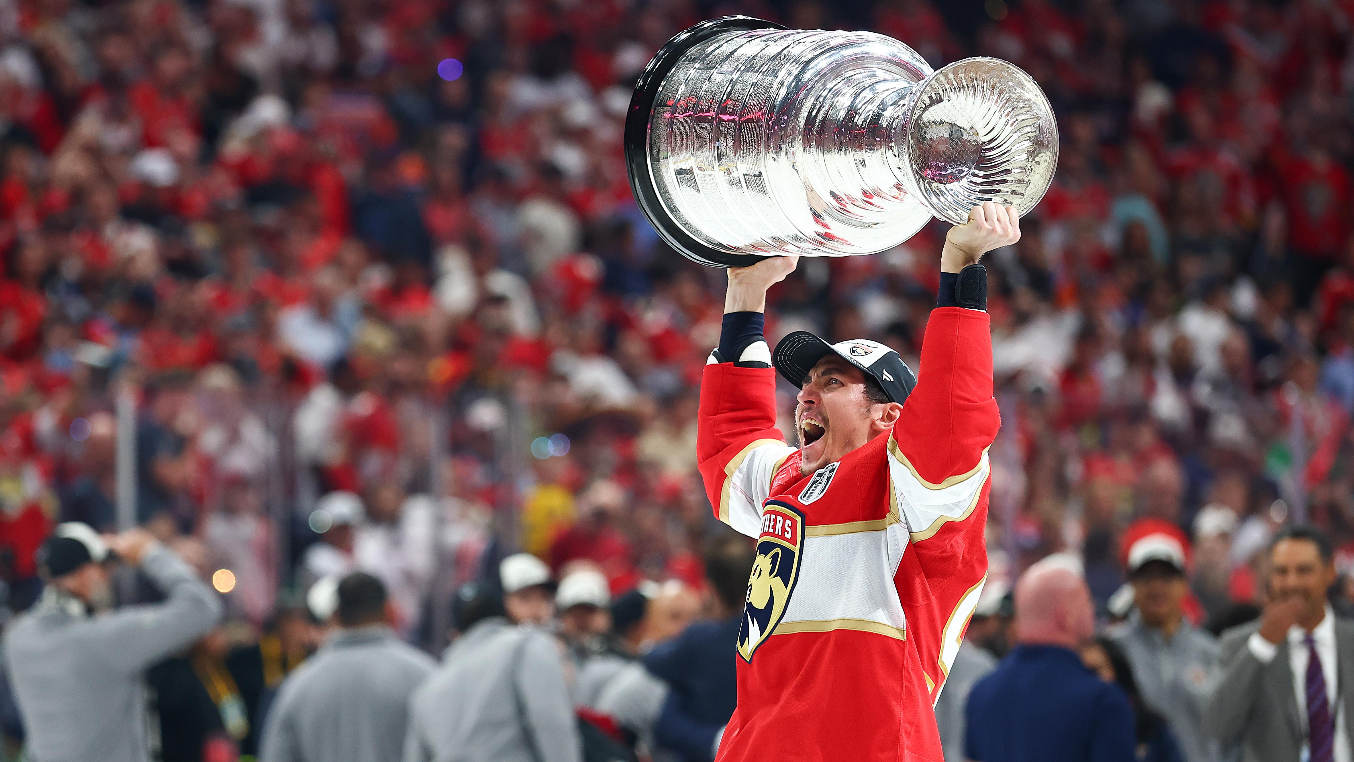 Tomas Nosek, Vitek Vanecek Show Off Matching Panthers Stanley Cup Tattoos in New Photo