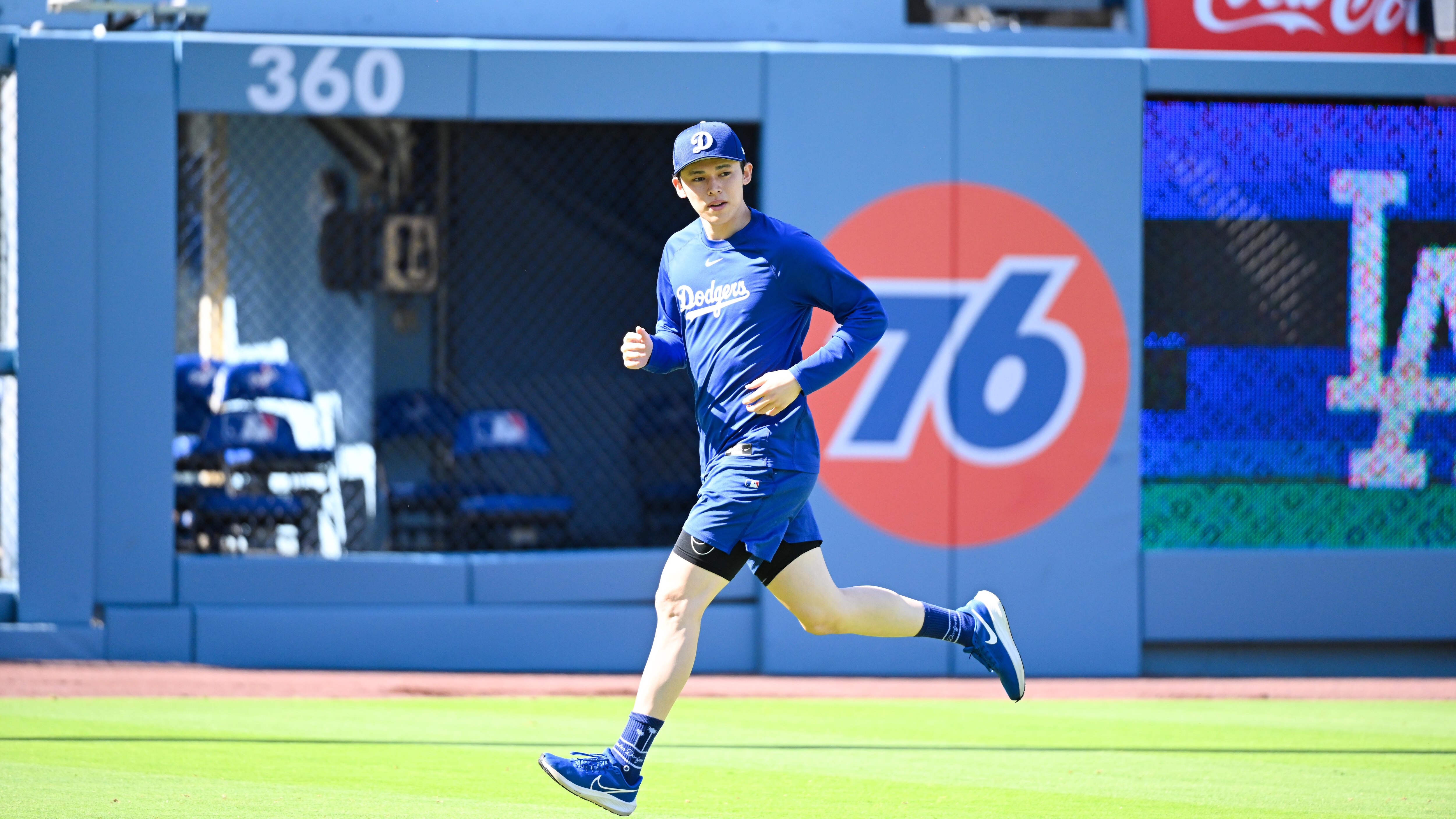 Dodgers’ Roki Sasaki Says He’s ‘Completely Pain Free’ amid Shoulder Injury Rehab