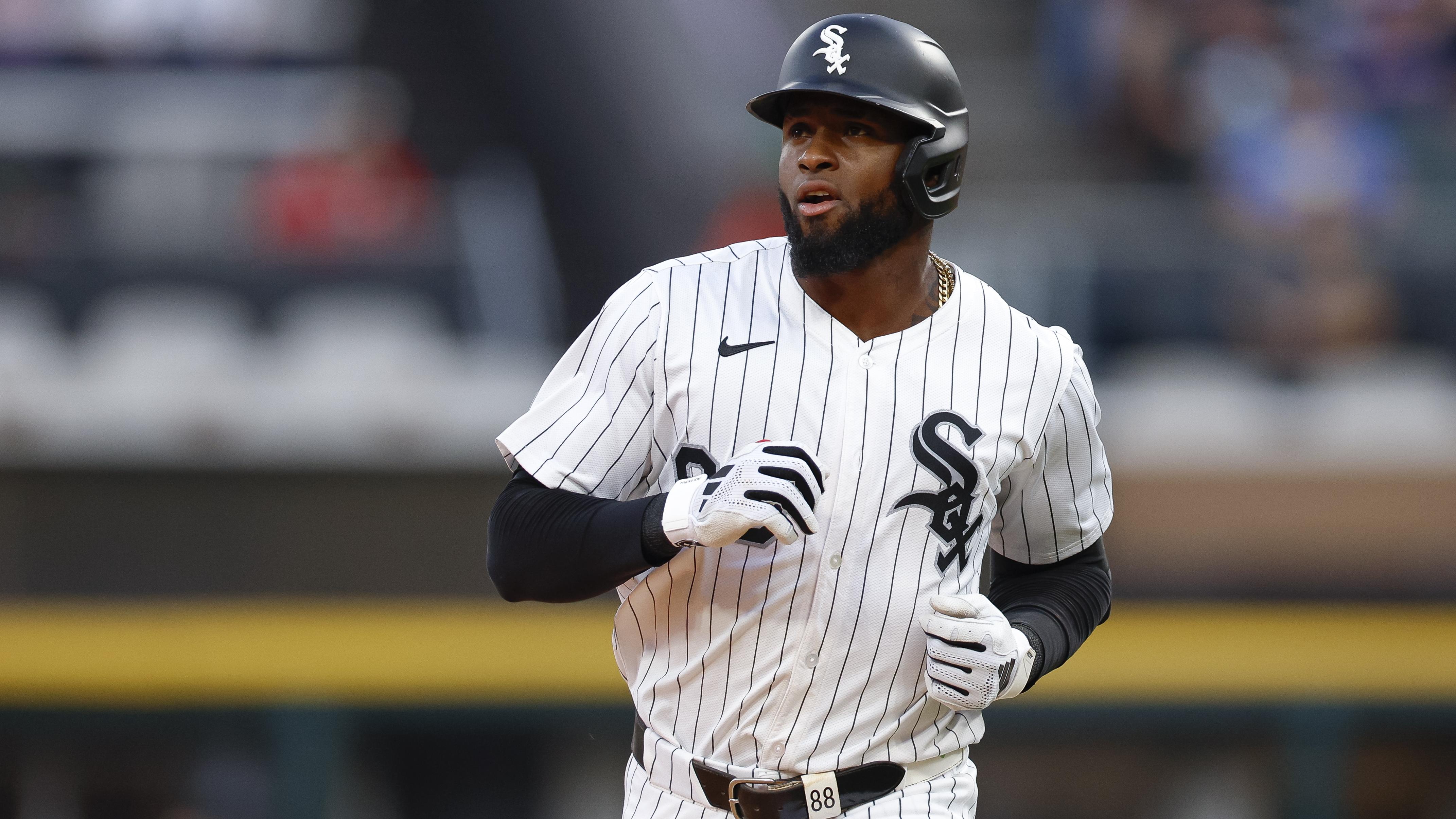 Luis Robert Jr. Reportedly Eyed by Padres amid Mets, Phillies MLB Trade Rumors