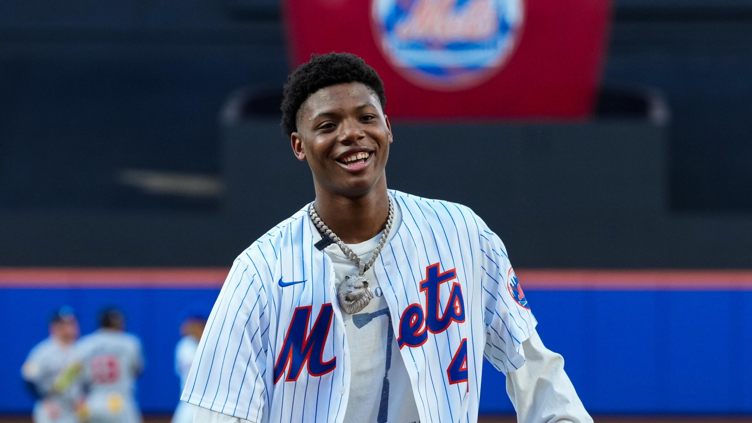 Ace Bailey Throws Out First Pitch at Citi Field
