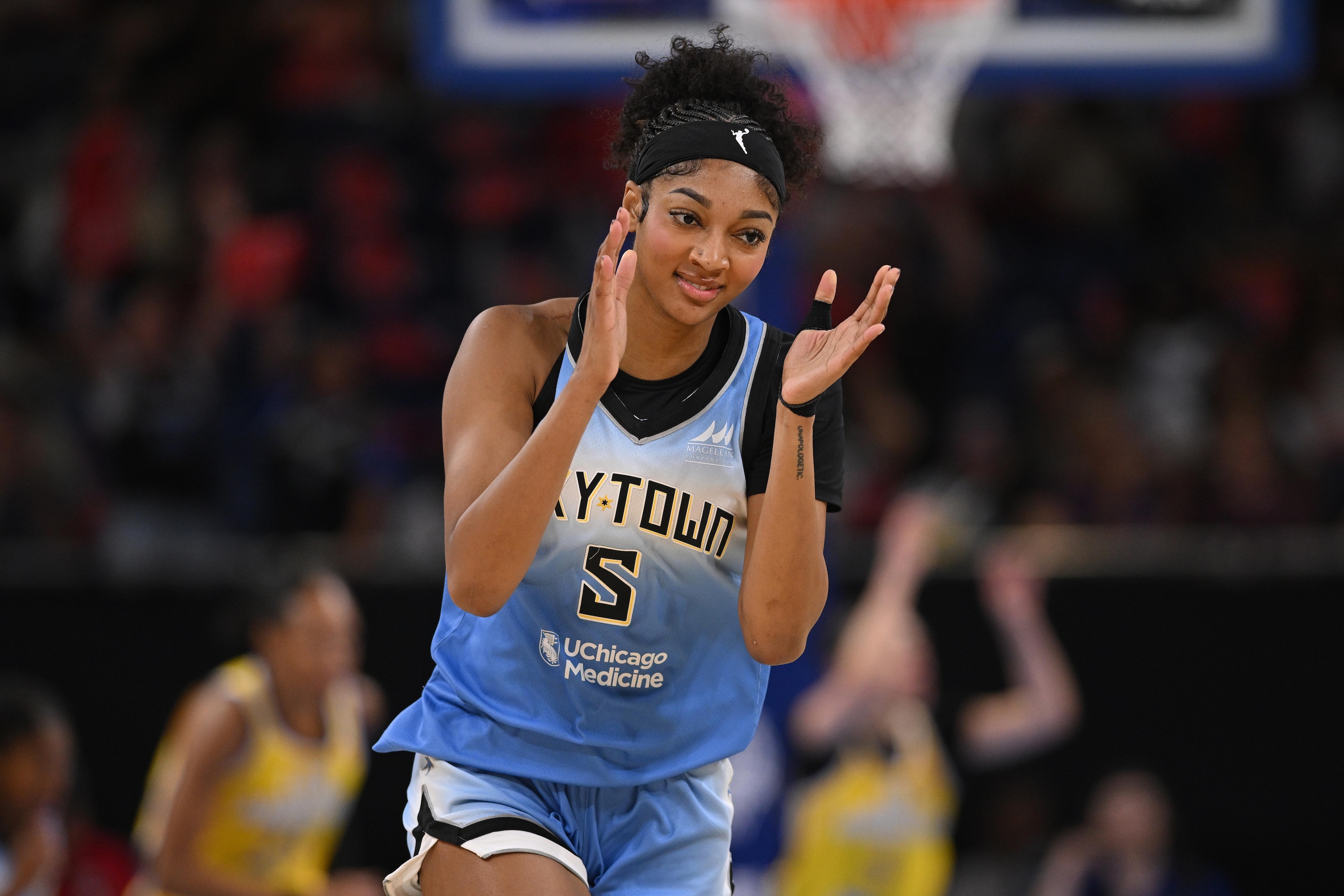 Angel Reese Double-Doubles as Hailey Van Lith, Sky Beat Sparks for 4th Win of Season