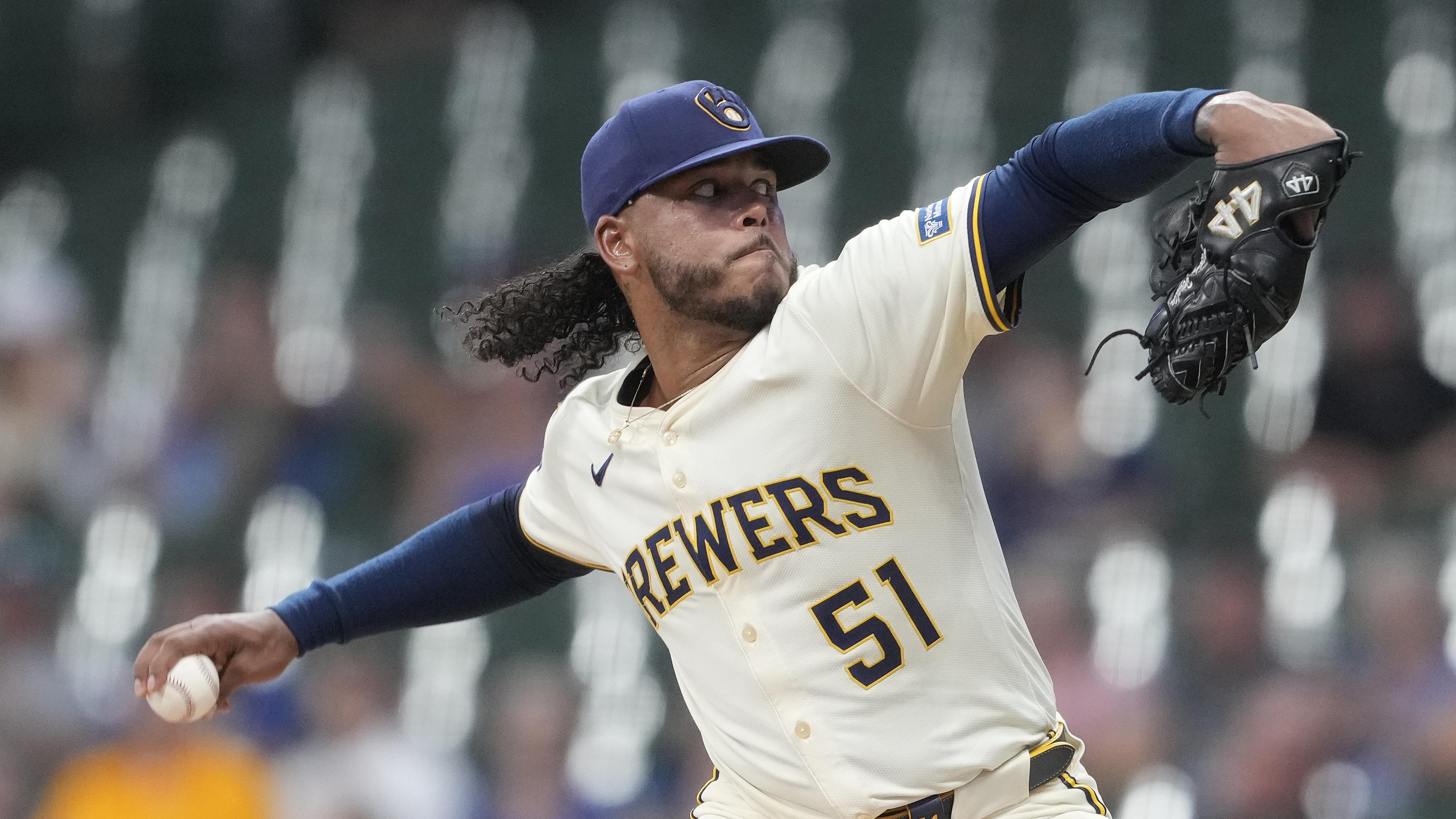 Pittsburgh Pirates v Milwaukee Brewers