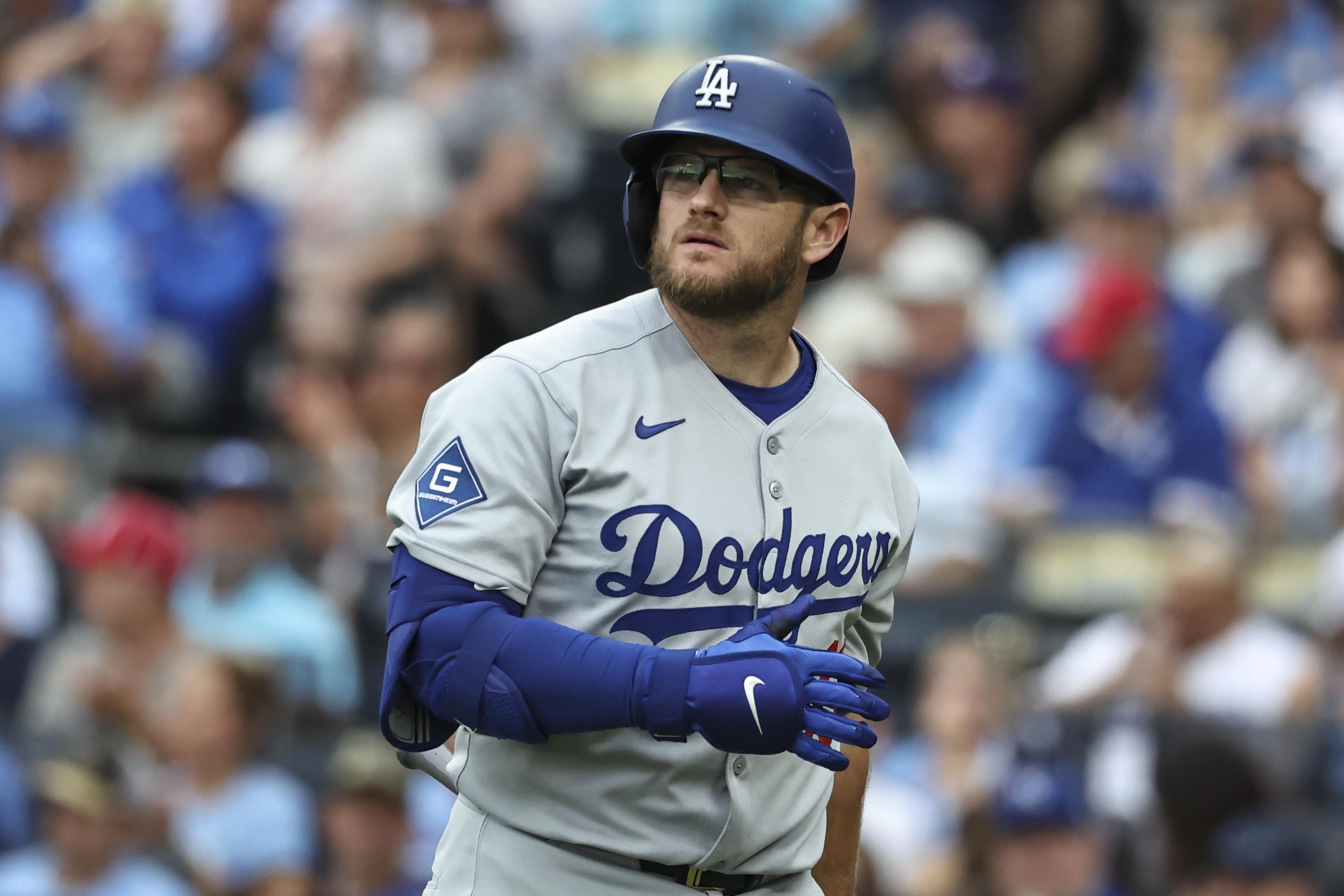 Max Muncy Exits Dodgers vs. White Sox After Suffering Apparent Knee Injury