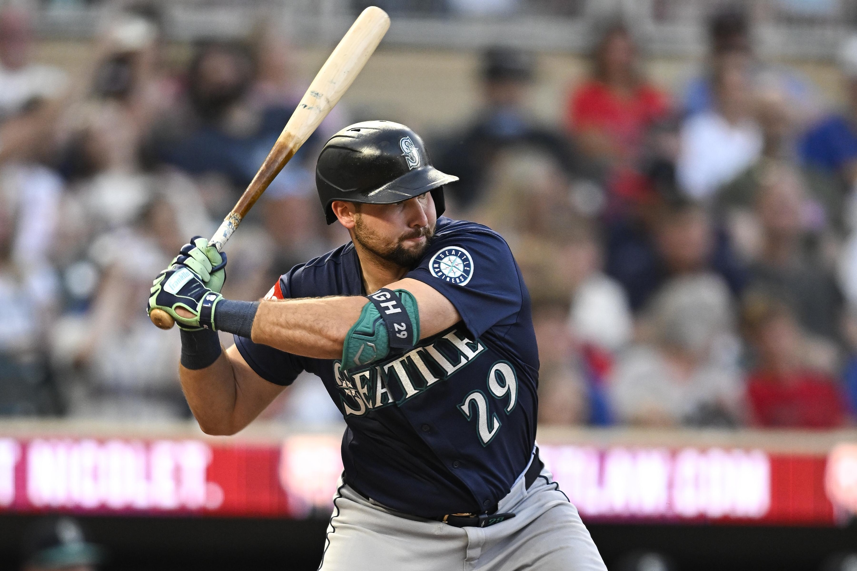 Mariners' Cal Raleigh Enters 2025 MLB HR Derby, Leads All Players with 32