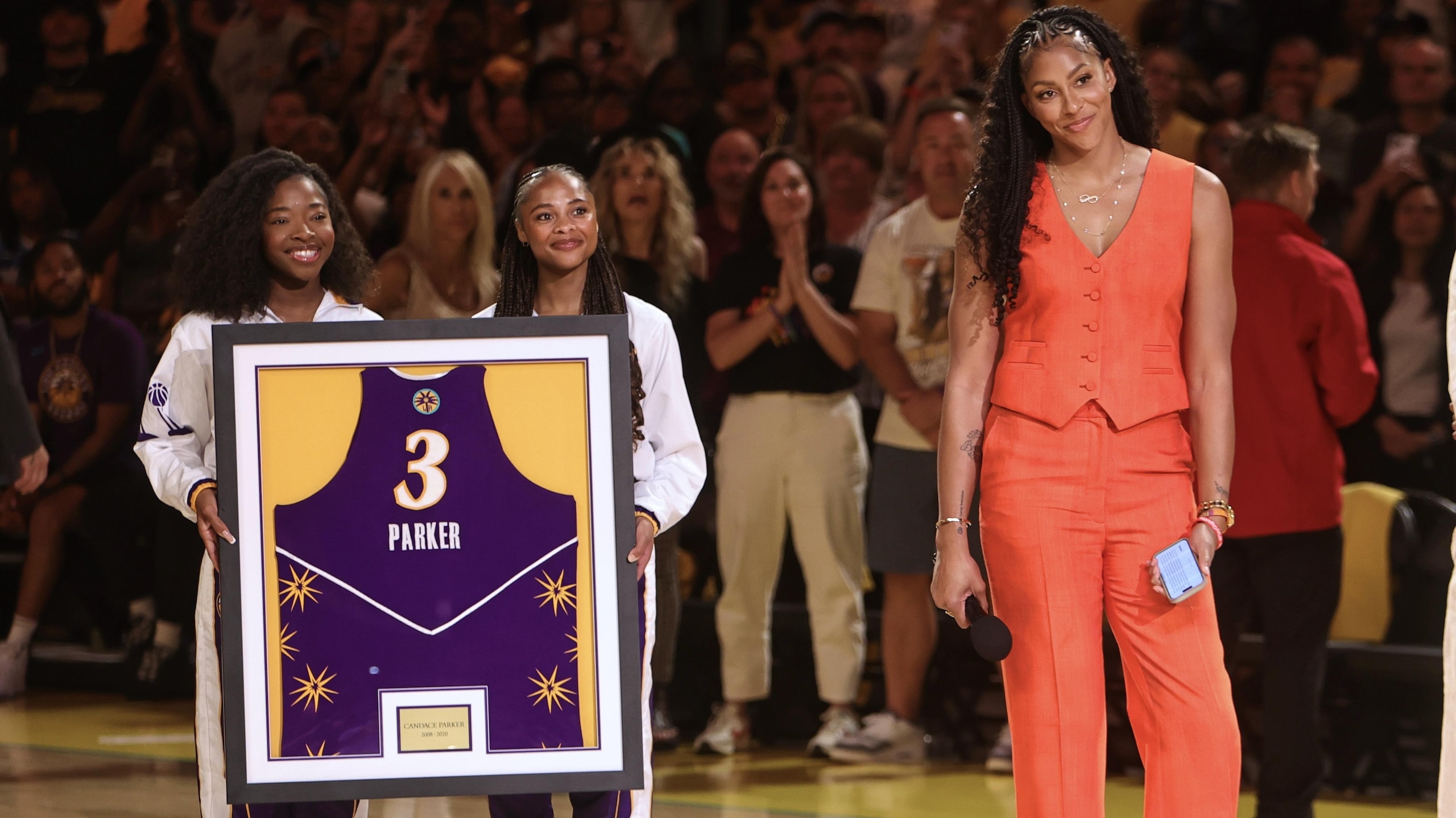 Chicago Sky v Los Angeles Sparks Chicago Sky v Los Angeles Sparks