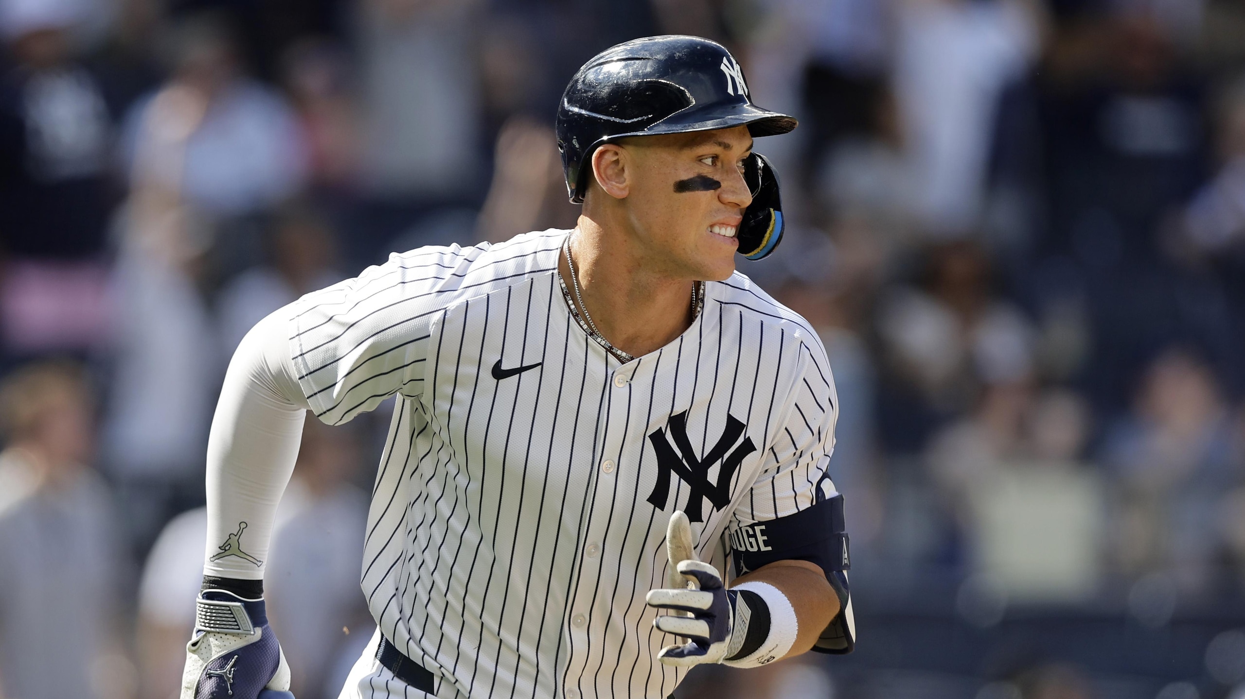 Athletics v New York Yankees