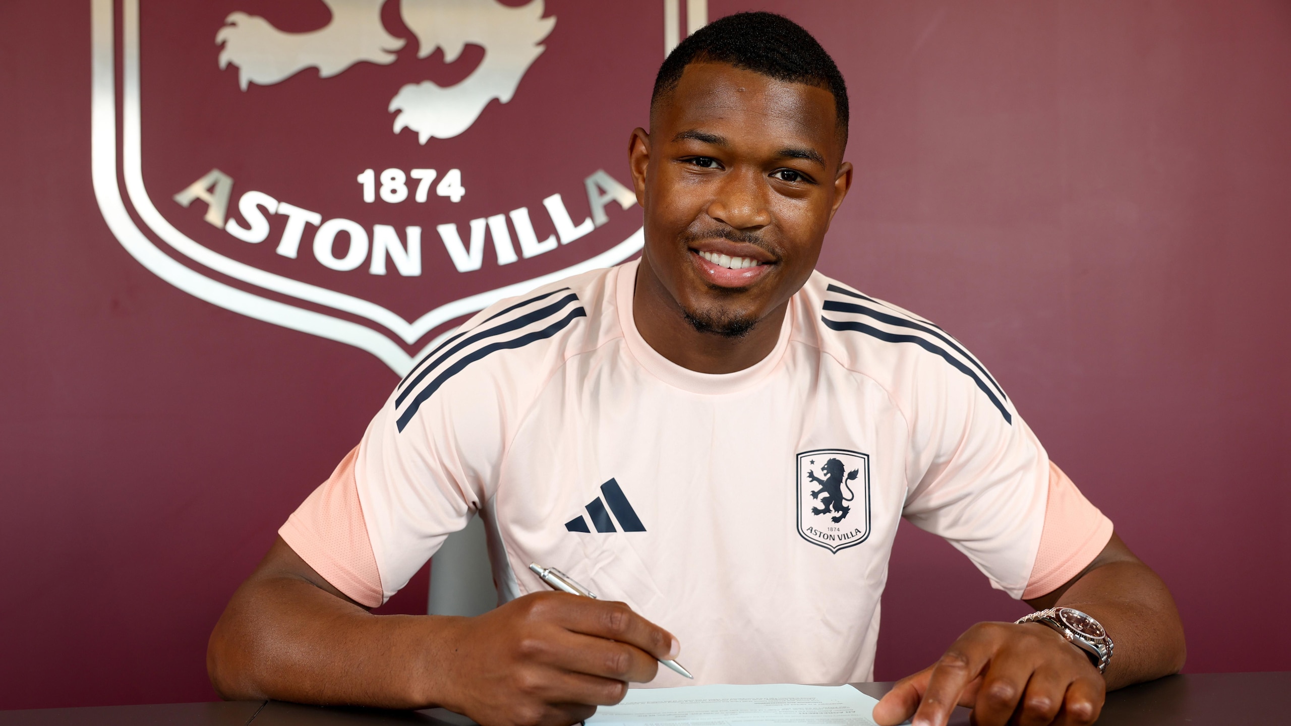 Aston Villa Announce New Signing Zepiqueno Redmond