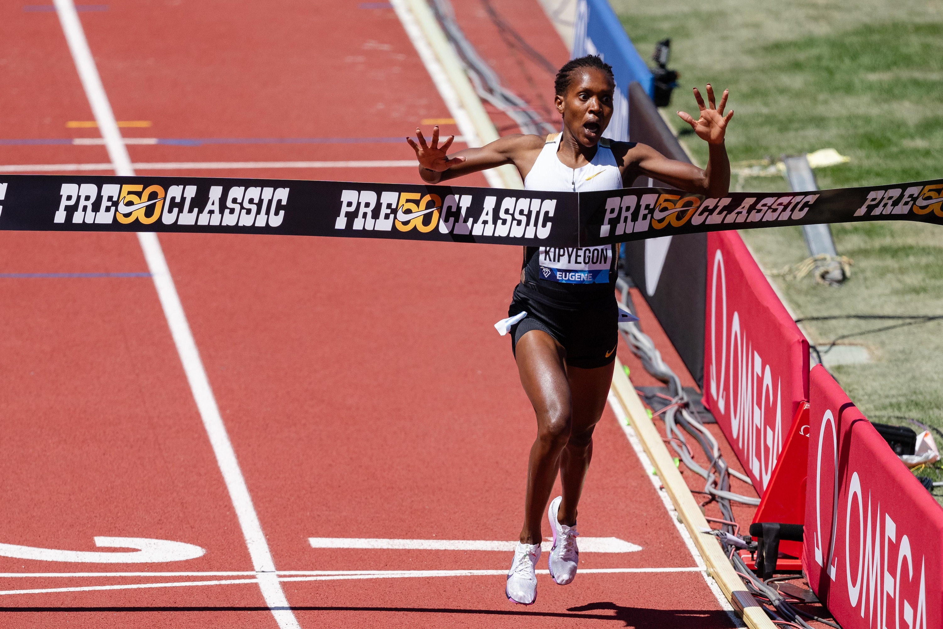 Faith Kipyegon, Beatrice Chebet Set World Records on Video at Prefontaine Classic