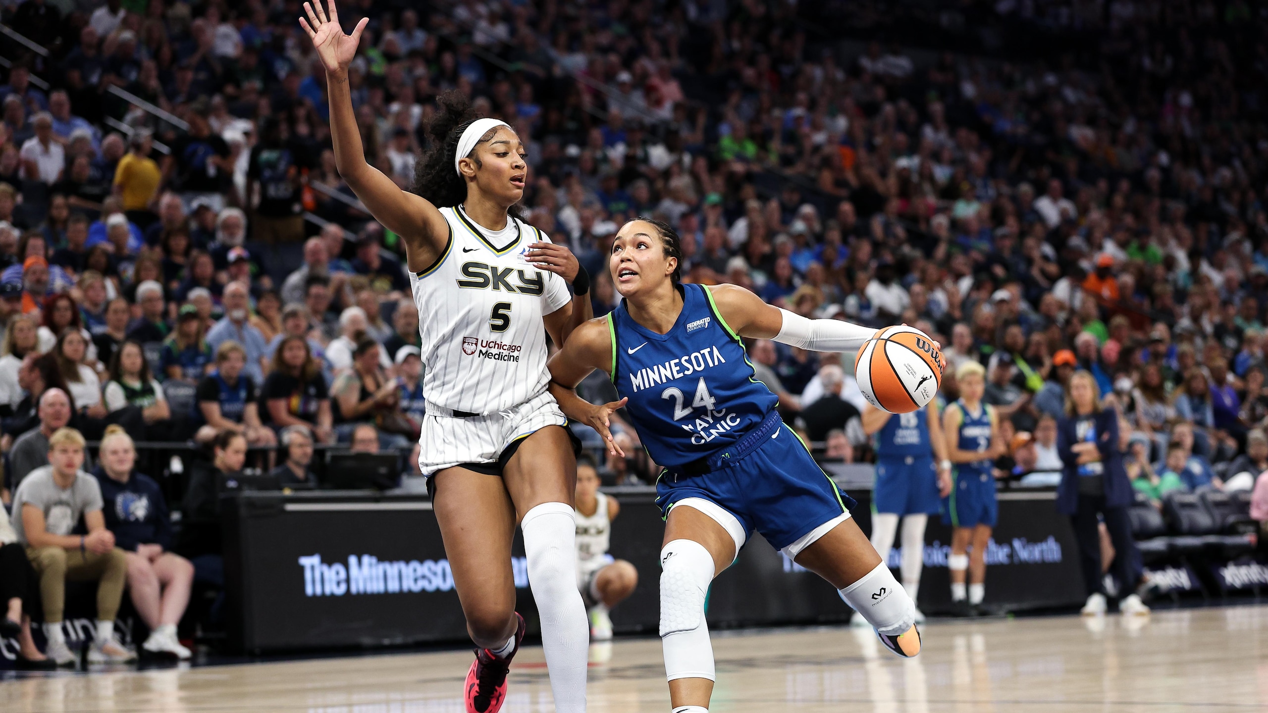 Chicago Sky v Minnesota Lynx Chicago Sky v Minnesota Lynx